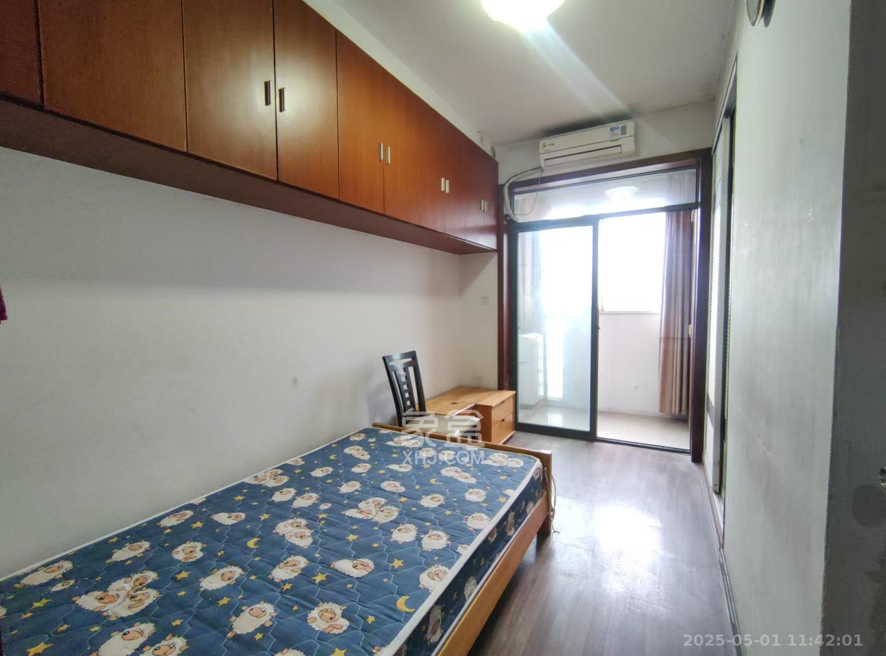 万煦园 3室2厅2卫 2200.0元/月 万煦园 3室2厅2卫 2200.0元/月室内图