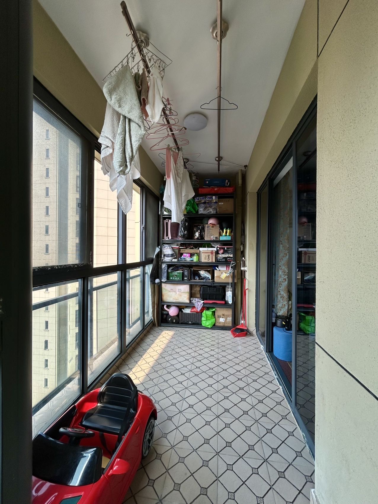 盛达江岸豪庭  3室2厅2卫   138.00万客厅
