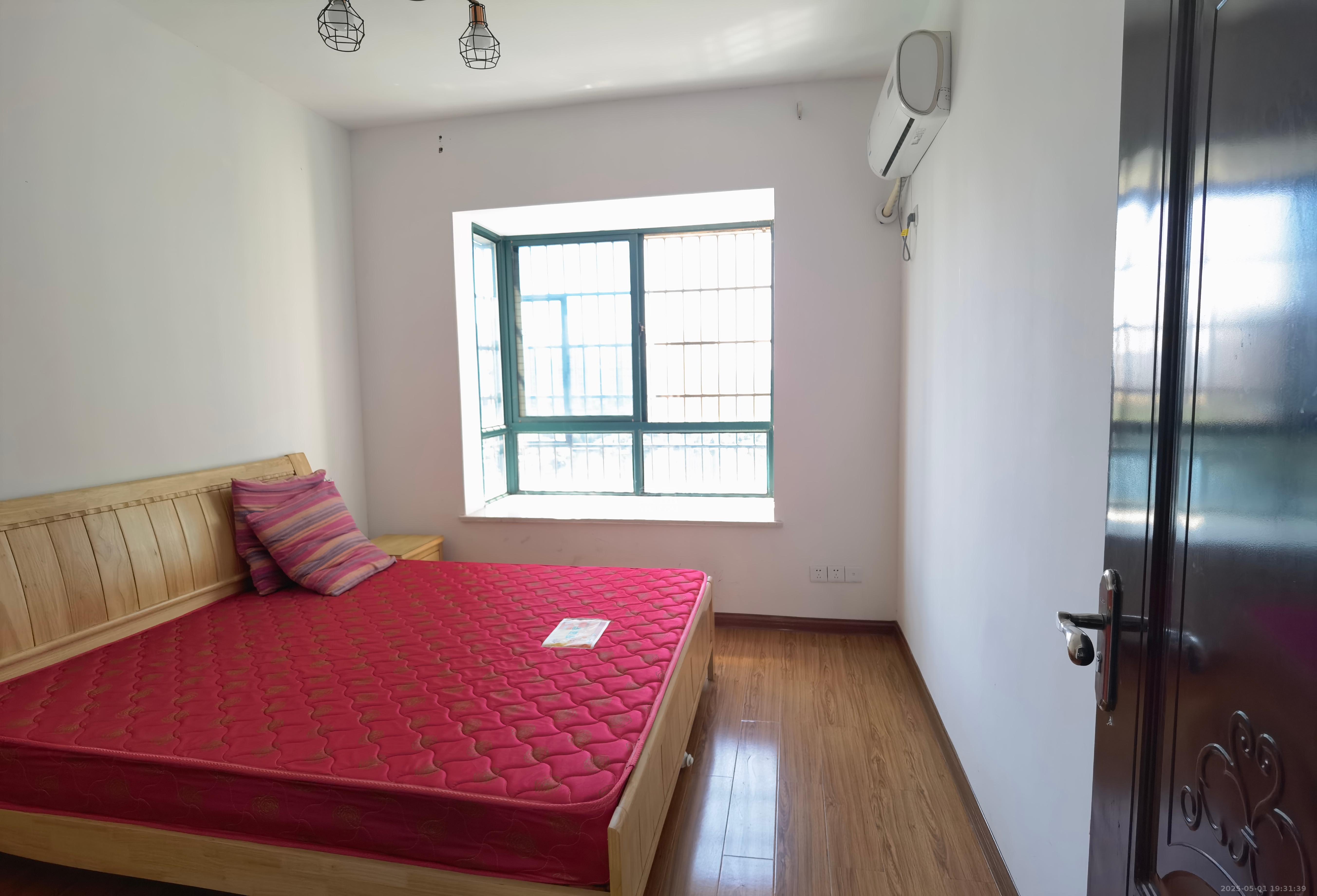 湖景名城 3室2厅2卫 1700.0元/月 湖景名城 3室2厅2卫 1700.0元/月室内图