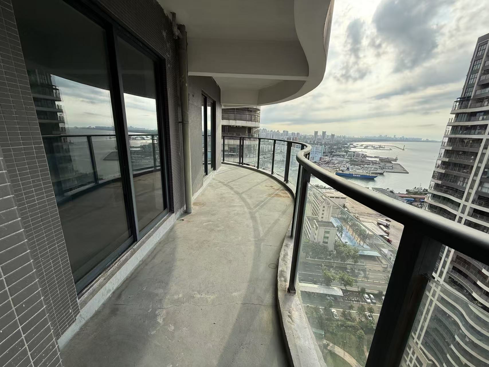 滨海幸福里 3室2厅2卫 3800.0元/月 滨海幸福里 3室2厅2卫 3800.0元/月室内图