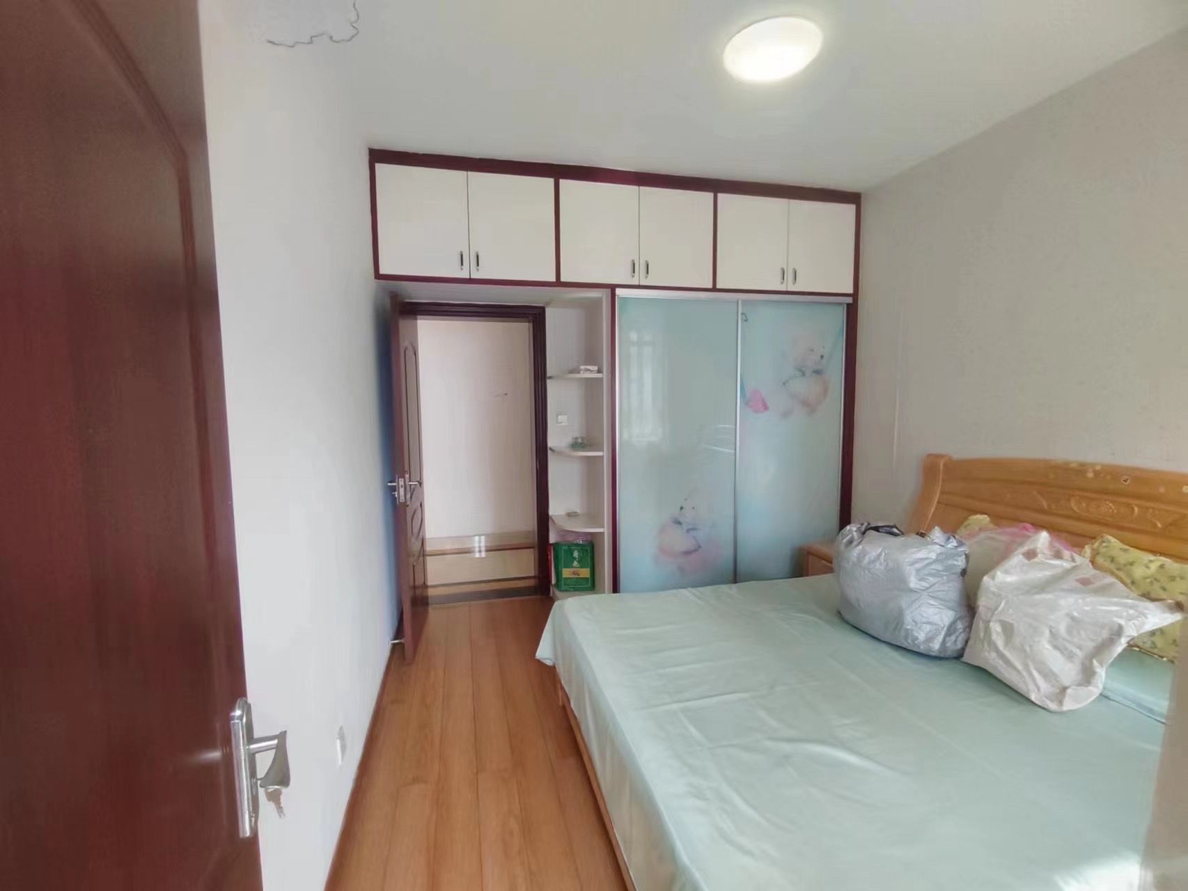 汇景花园  3室0厅0卫   2700.00元/月室内图