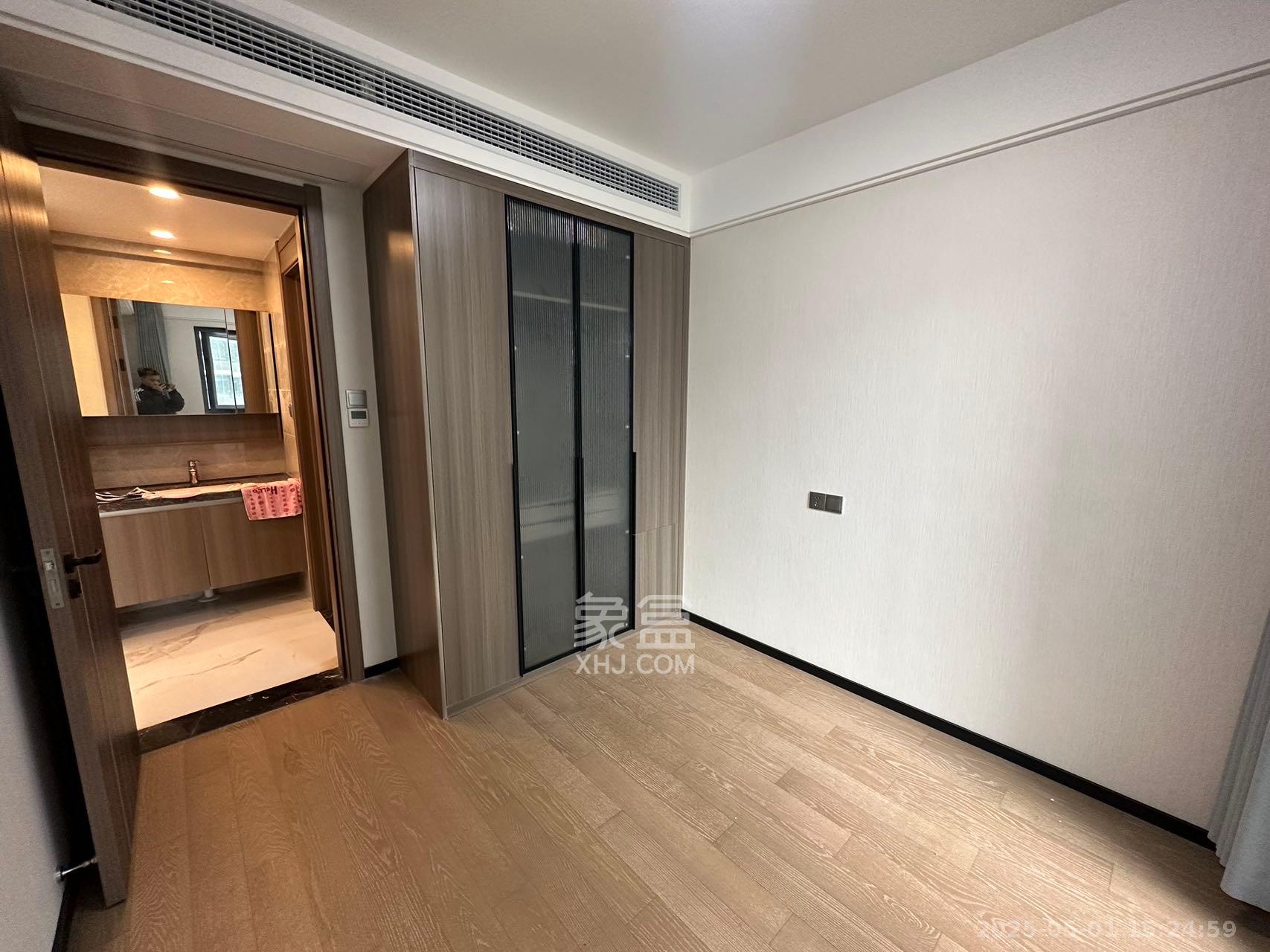 中海阅溪府  3室2厅2卫   3300.00元/月室内图