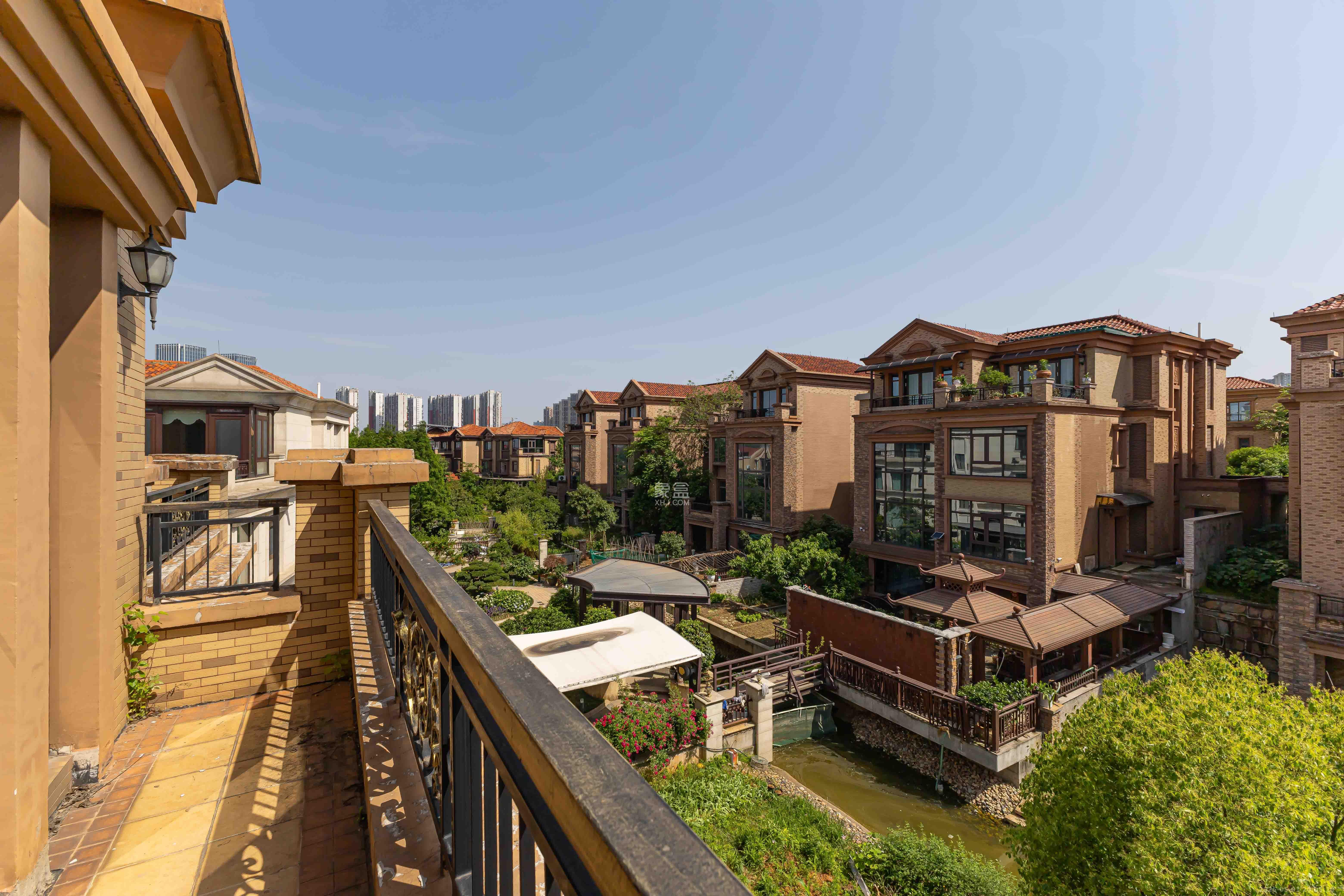 盈峰翠邸 6室2厅3卫 470.0万 盈峰翠邸 6室2厅3卫 470.0万其他