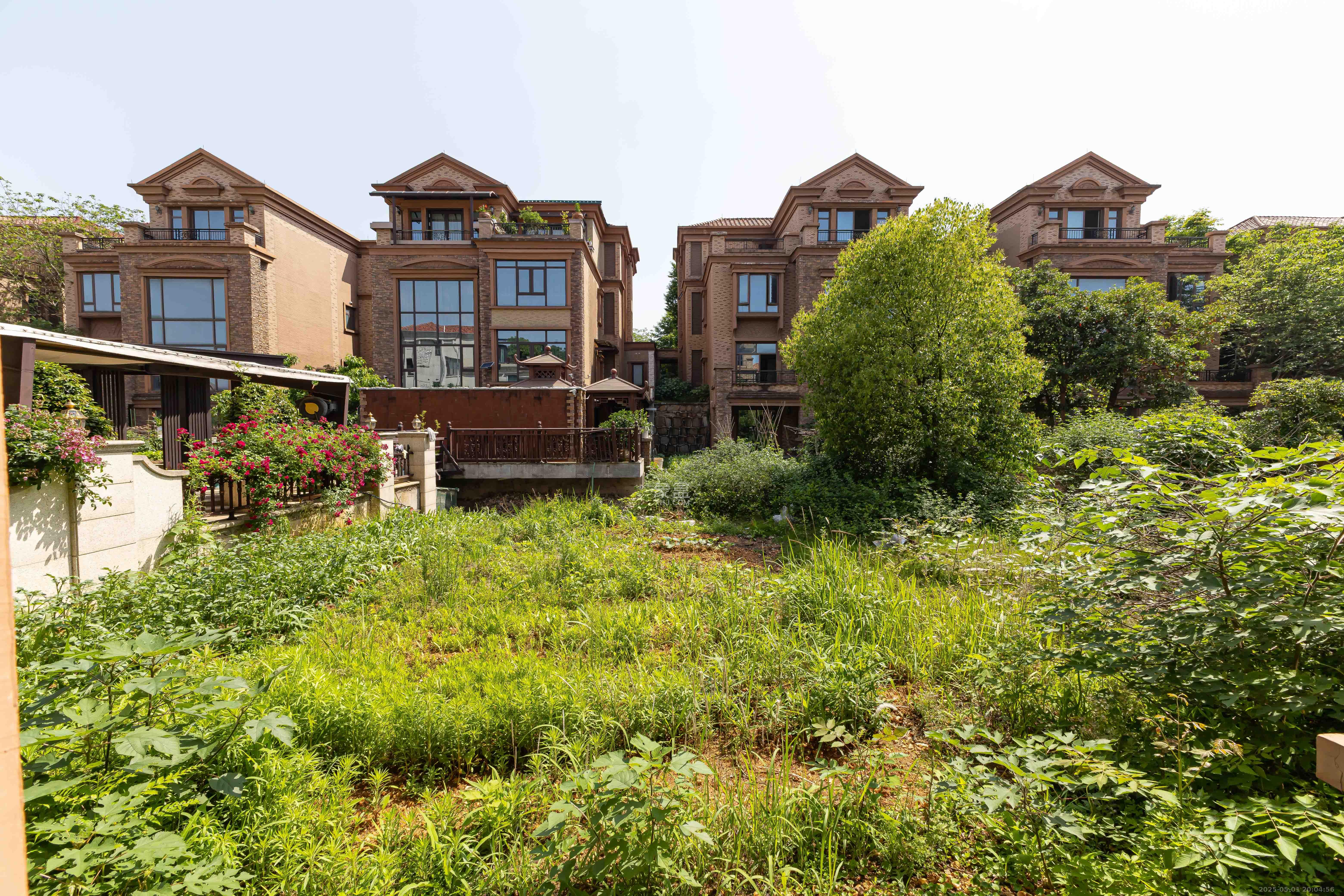 盈峰翠邸 6室2厅3卫 470.0万 盈峰翠邸 6室2厅3卫 470.0万其他