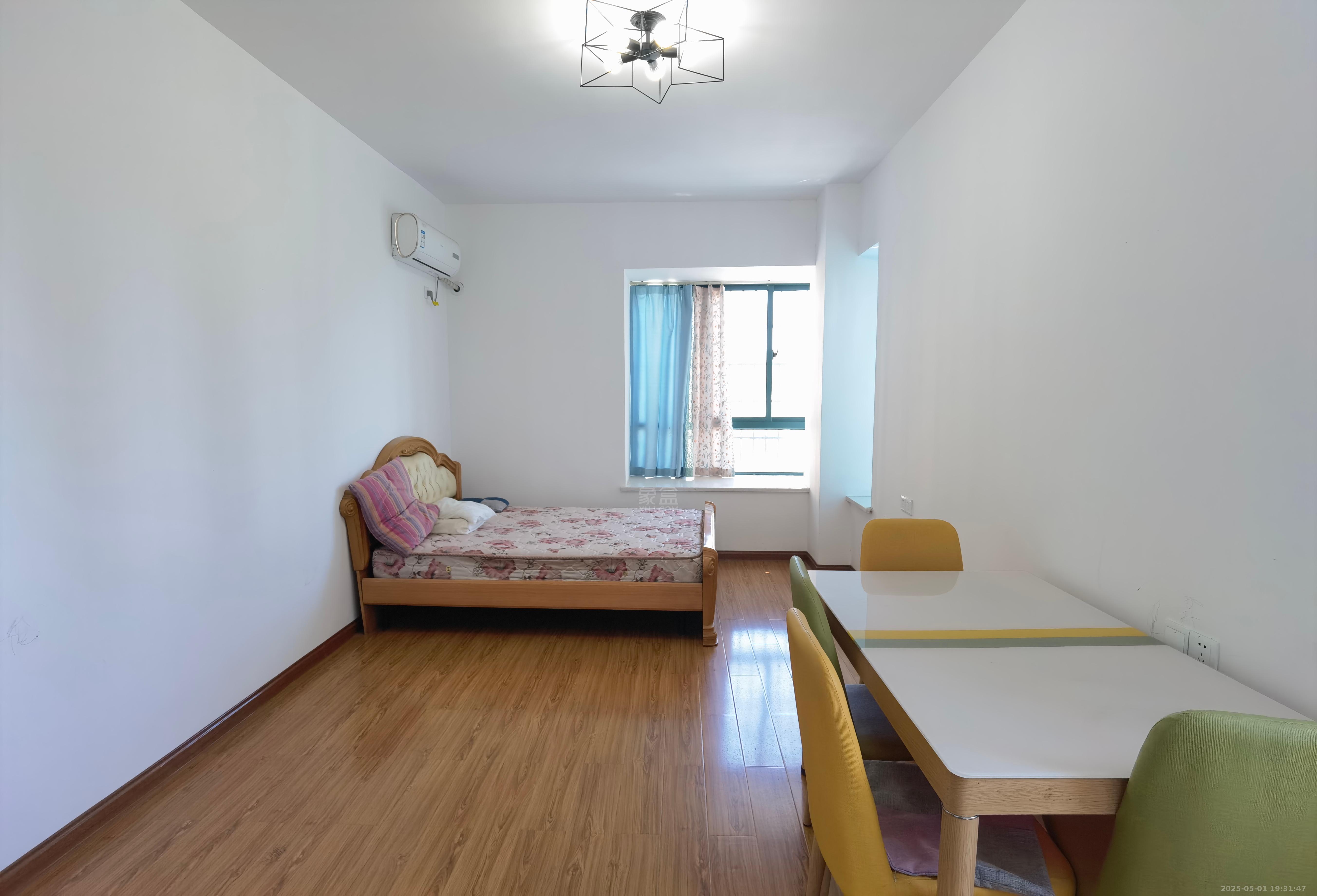 湖景名城 3室2厅2卫 1700.0元/月 湖景名城 3室2厅2卫 1700.0元/月室内图