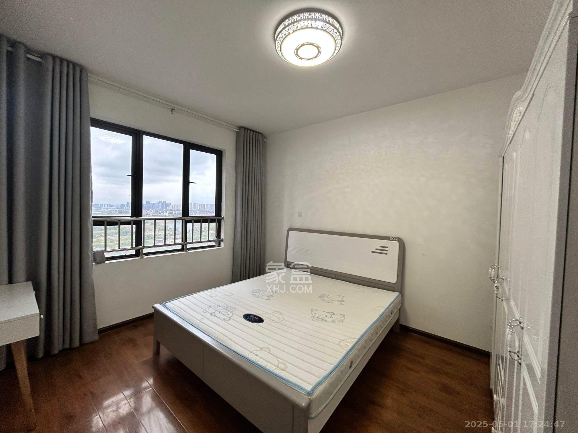 爵世名邸东湖（东湖壹号企业总部基地）  4室2厅2卫   2800.00元/月室内图