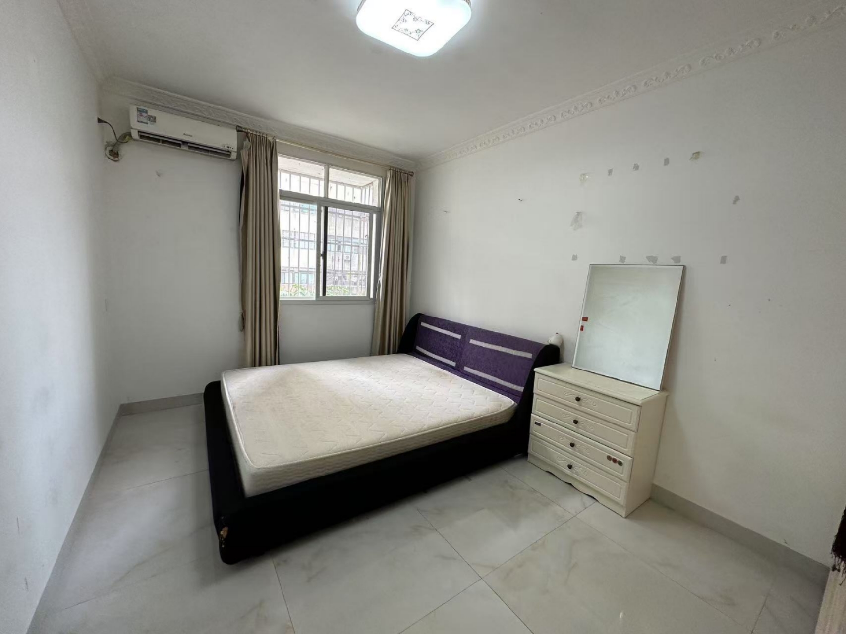 海关宿舍(华信路) 2室2厅1卫 85.0万 海关宿舍(华信路) 2室2厅1卫 85.0万卧室