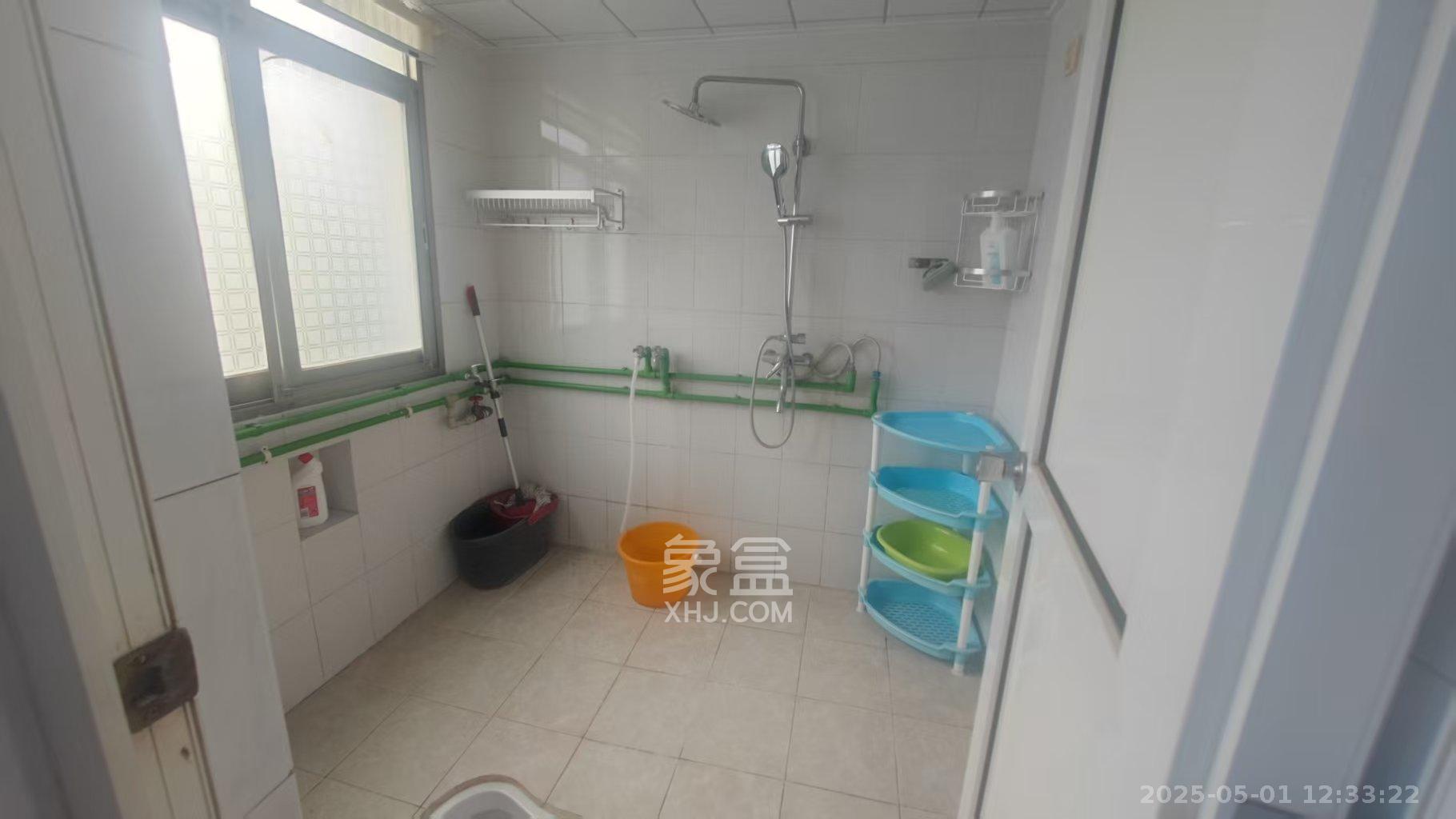 航天大院 3室2厅1卫 2600.0元/月 航天大院 3室2厅1卫 2600.0元/月室内图