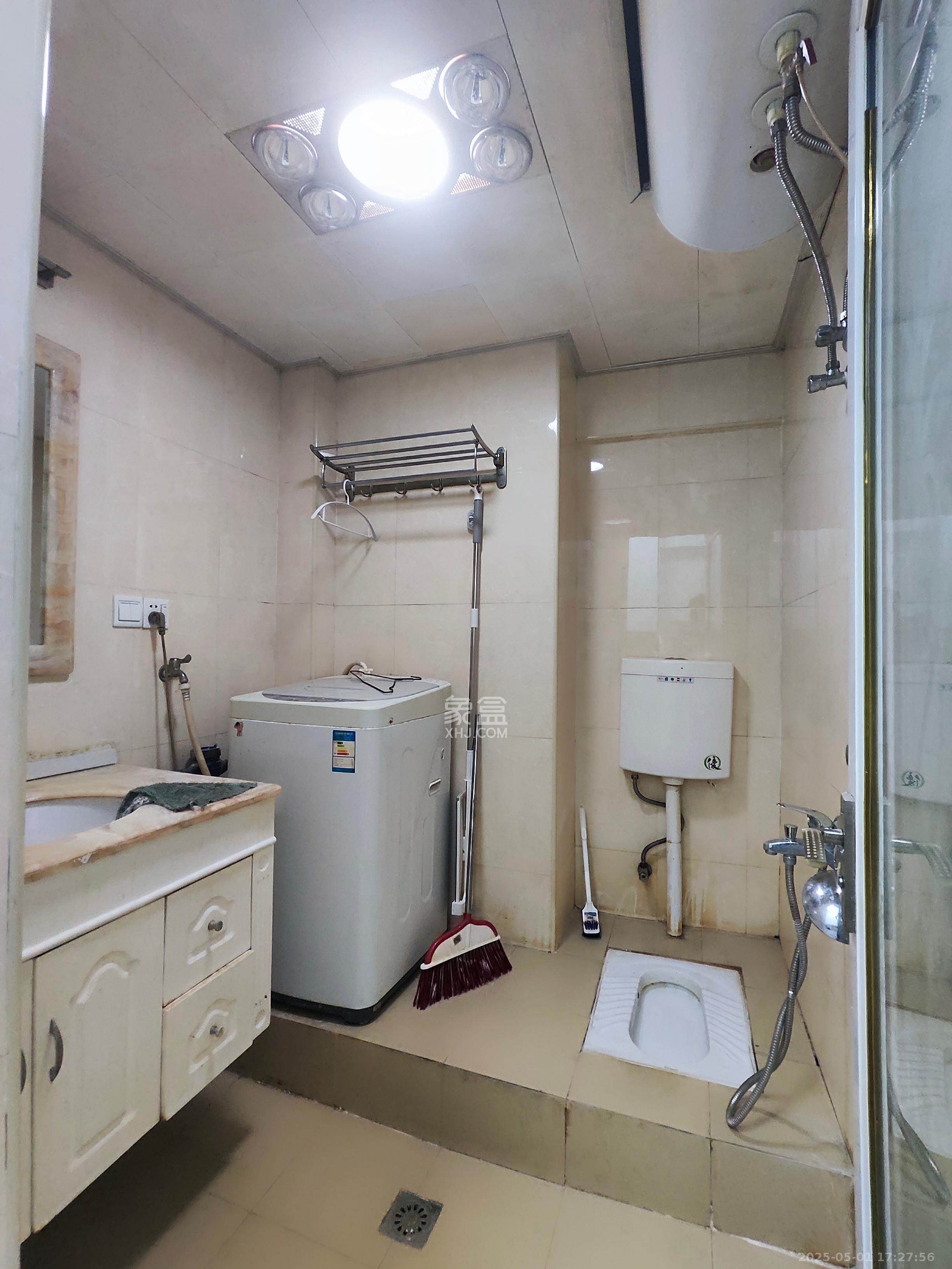 中盛小家碧寓  1室1厅1卫   1500.00元/月室内图