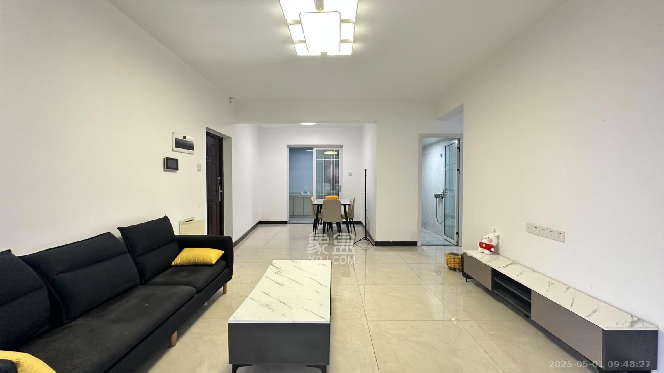 勤诚达境界城  4室2厅2卫    2200.0元/月 勤诚达境界城  4室2厅2卫    2200.0元/月室内图