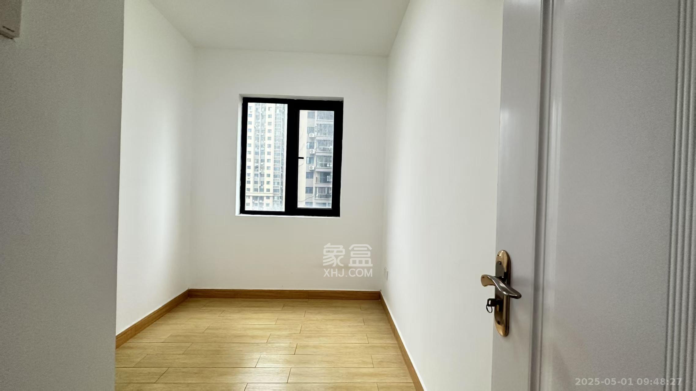 勤诚达境界城  4室2厅2卫    2200.0元/月 勤诚达境界城  4室2厅2卫    2200.0元/月室内图