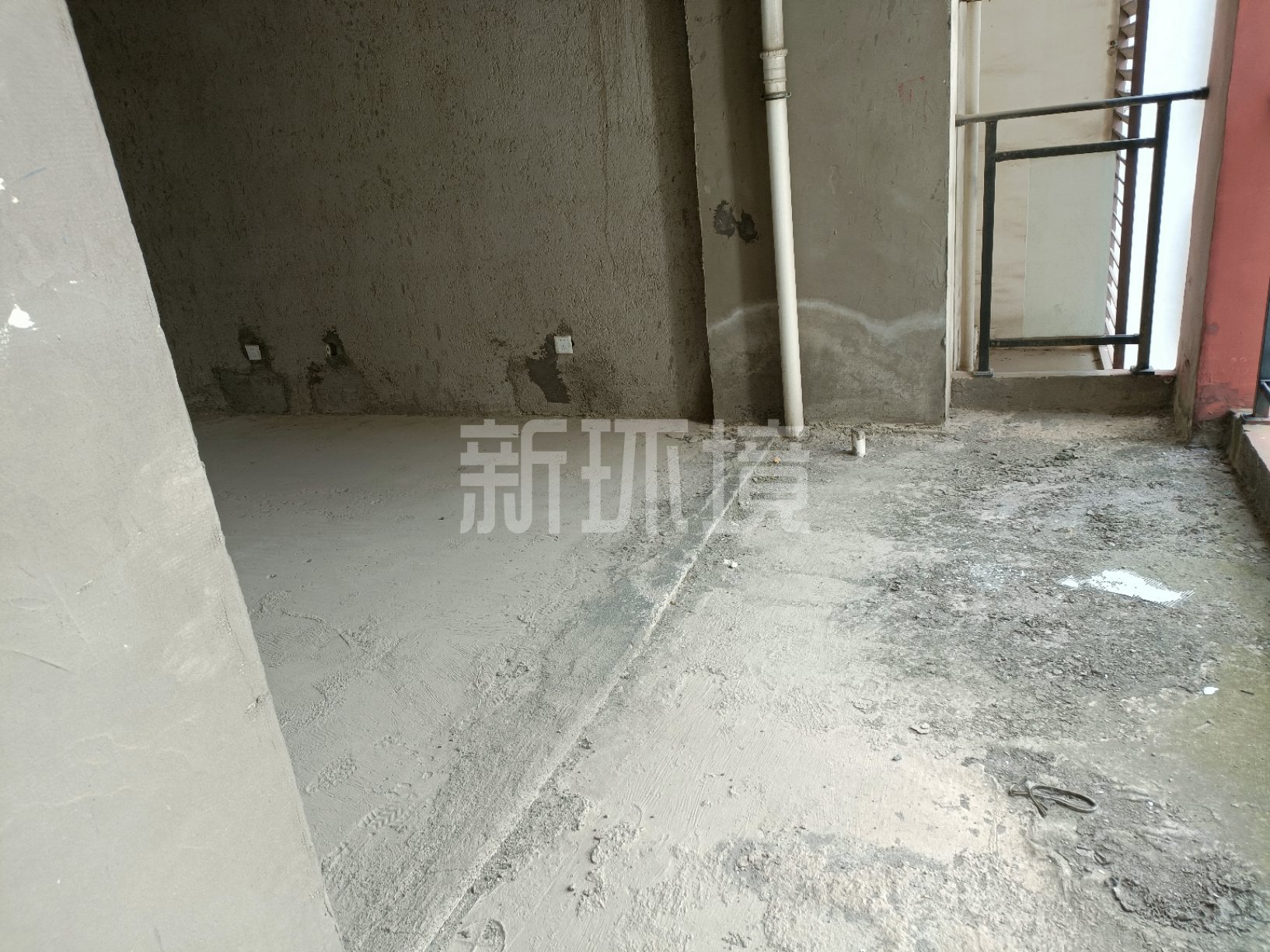 东城首座  3室2厅2卫   62.80万客厅