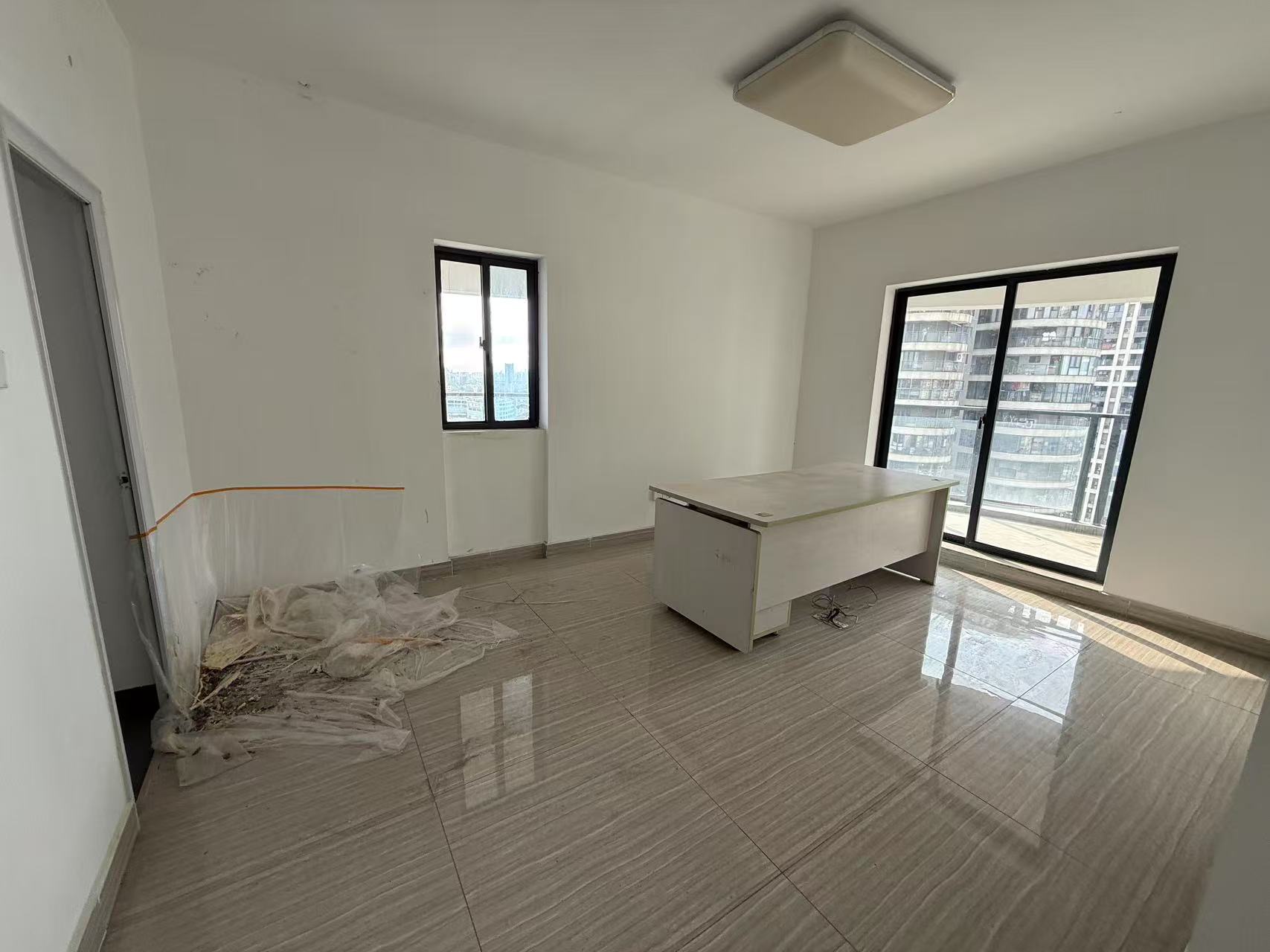 滨海幸福里 3室2厅2卫 3800.0元/月 滨海幸福里 3室2厅2卫 3800.0元/月室内图