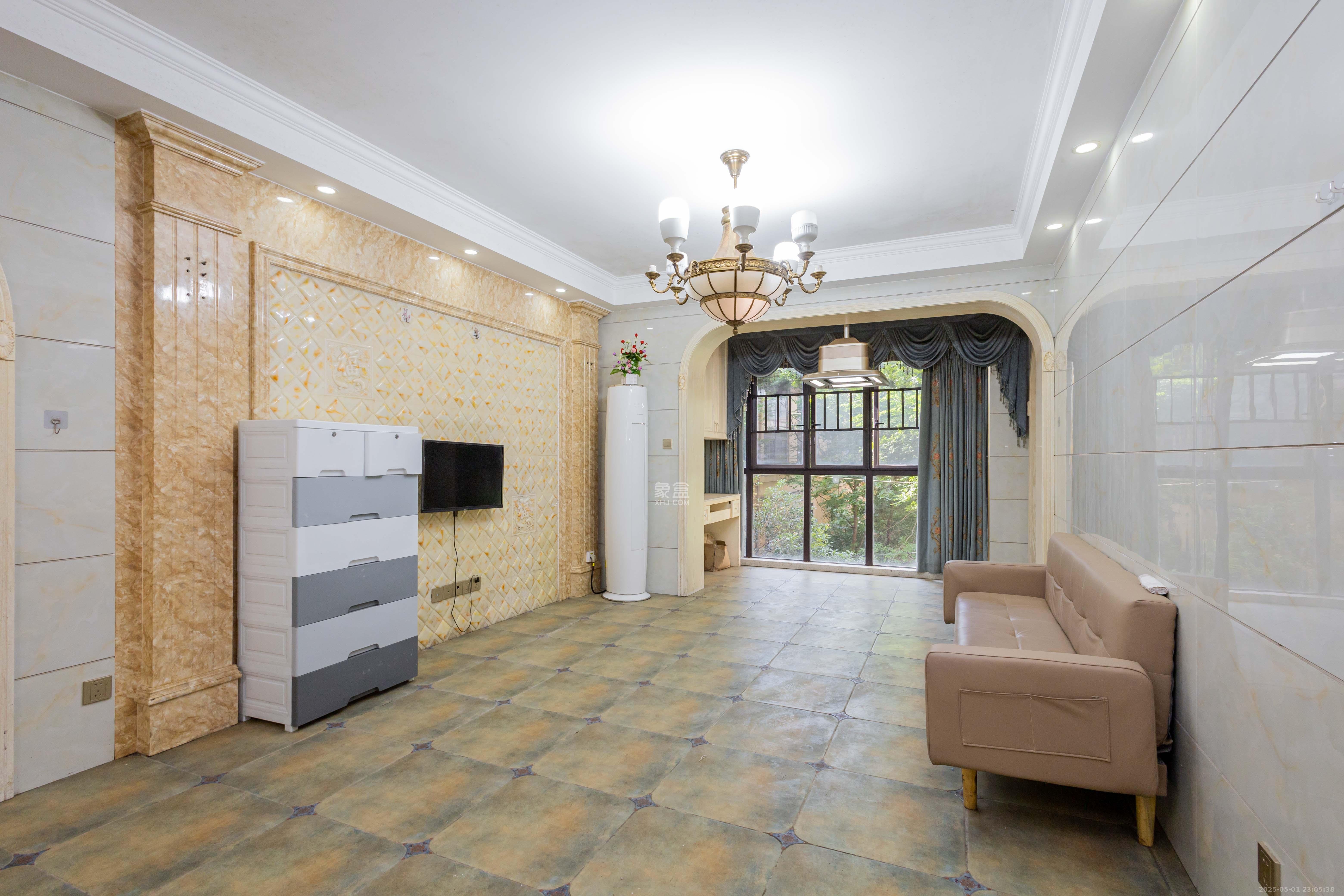 东方美地 3室2厅2卫 86.8万 东方美地 3室2厅2卫 86.8万客厅