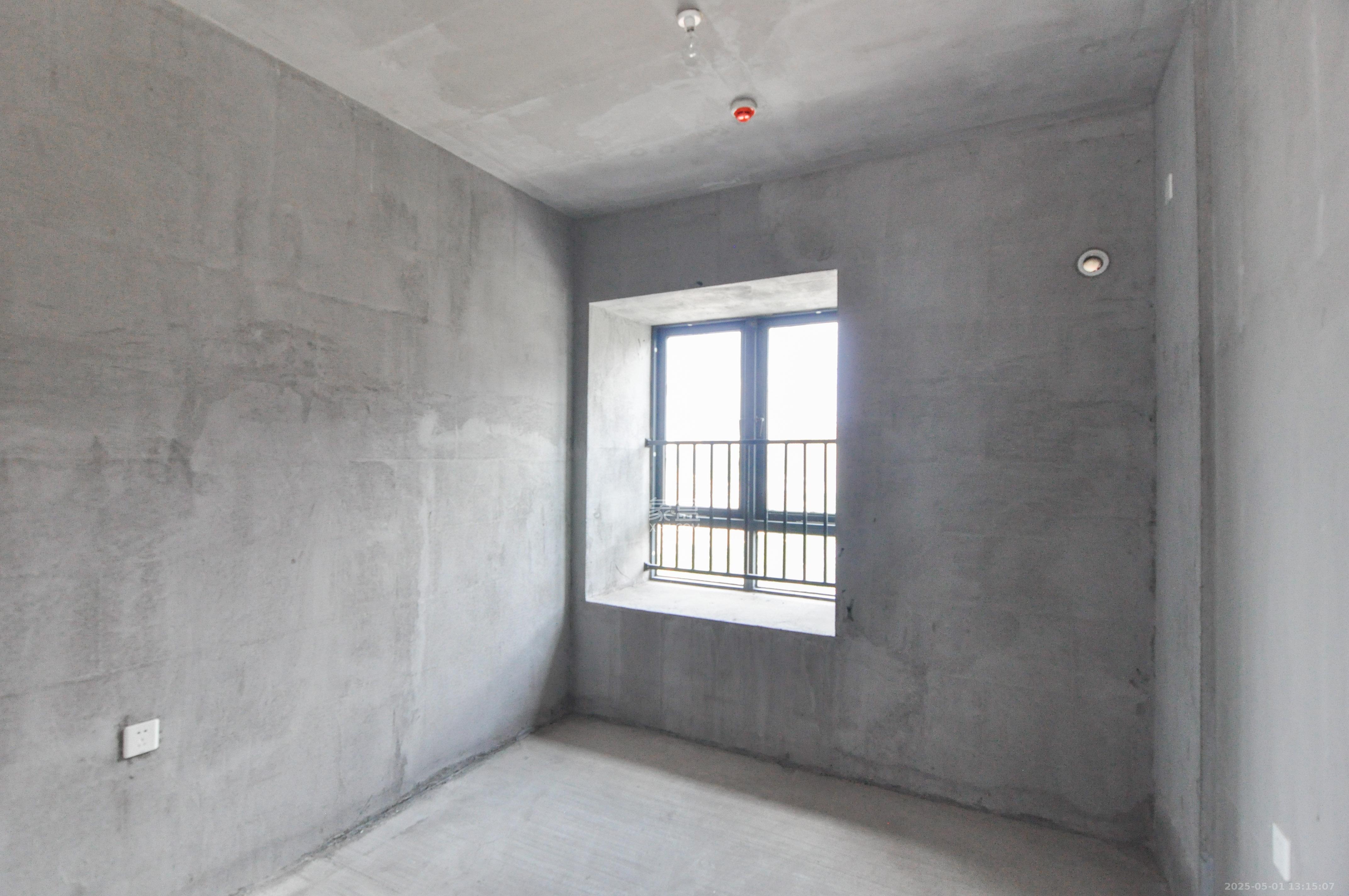 中建梅溪湖中心  4室2厅2卫   298.00万其他