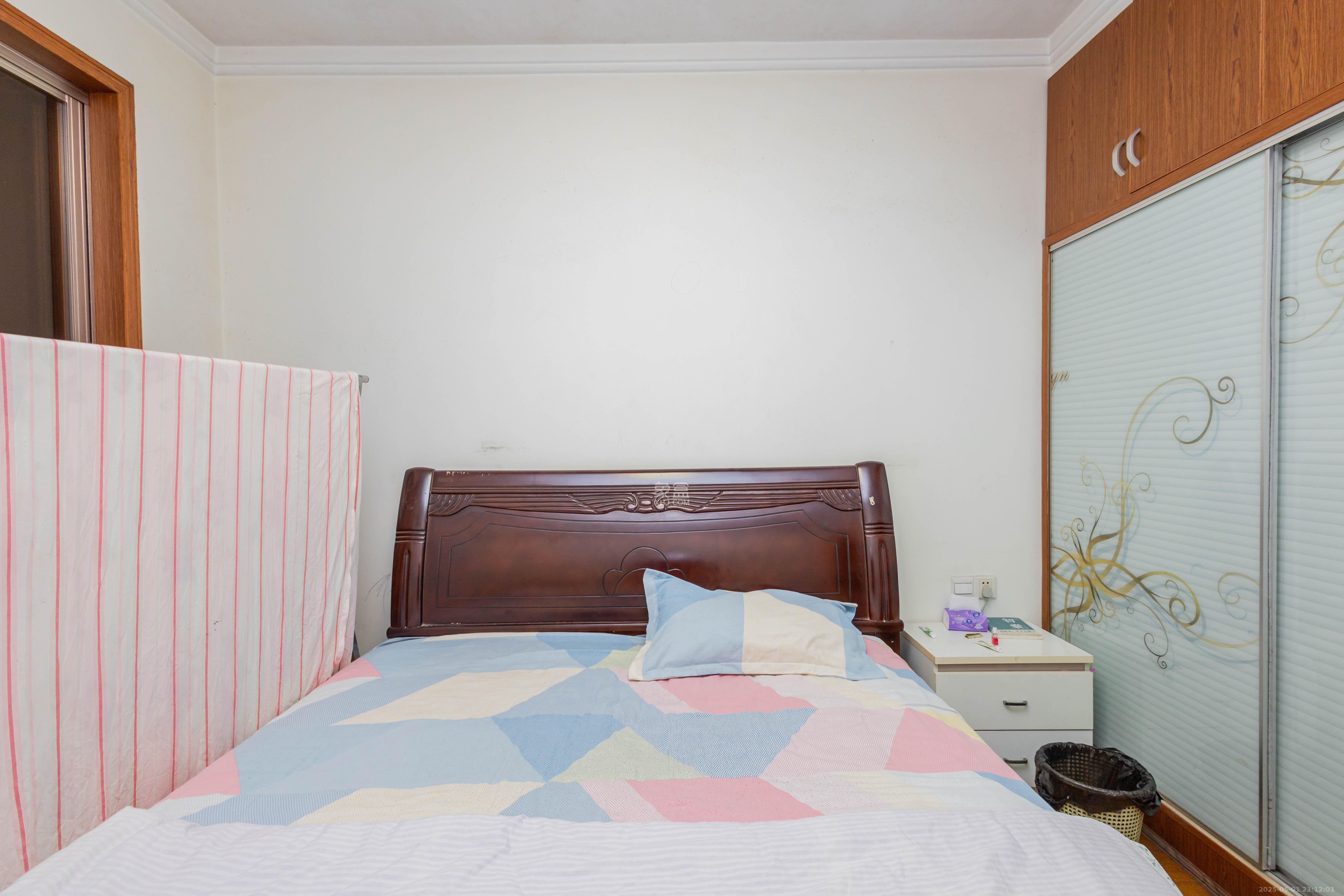 东业苹果社区 4室1厅2卫 71.89万 东业苹果社区 4室1厅2卫 71.89万卧室