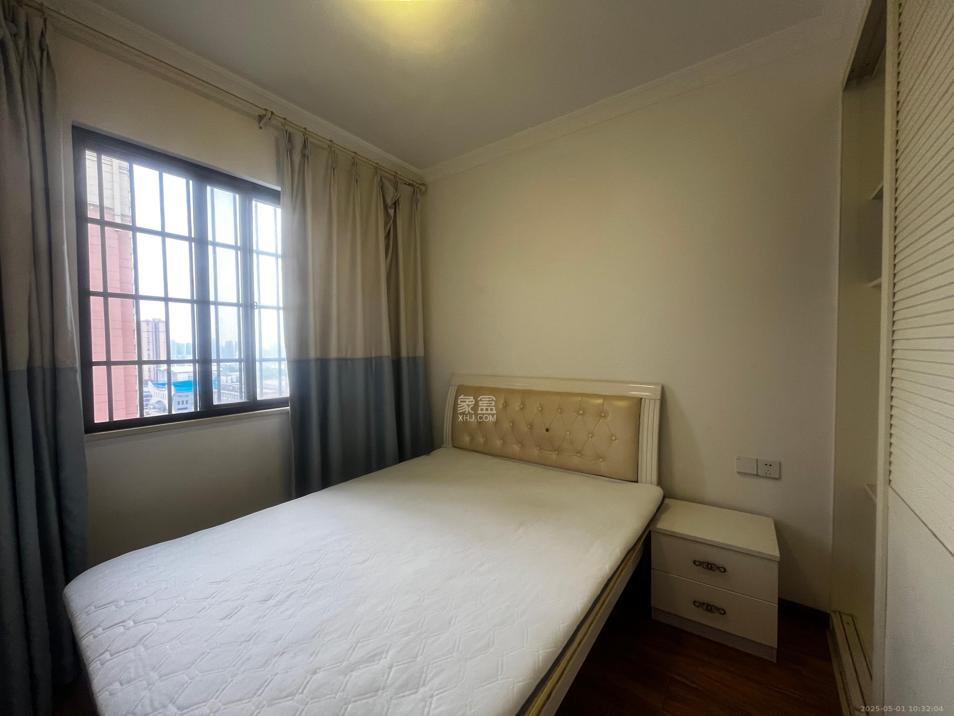 海德公园  3室2厅1卫    1700.0元/月室内图