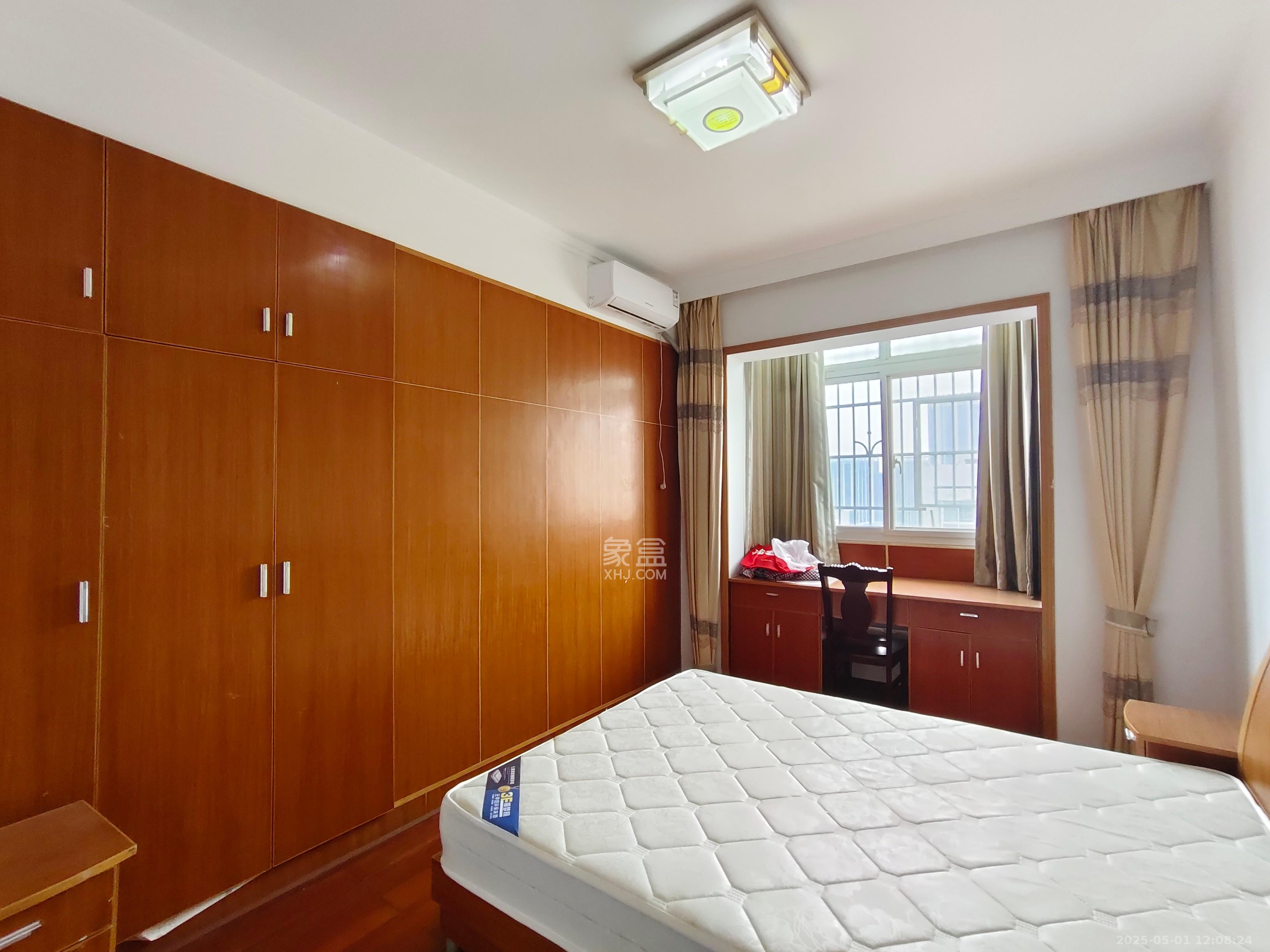 荣鑫家园  3室2厅1卫   1600.00元/月室内图