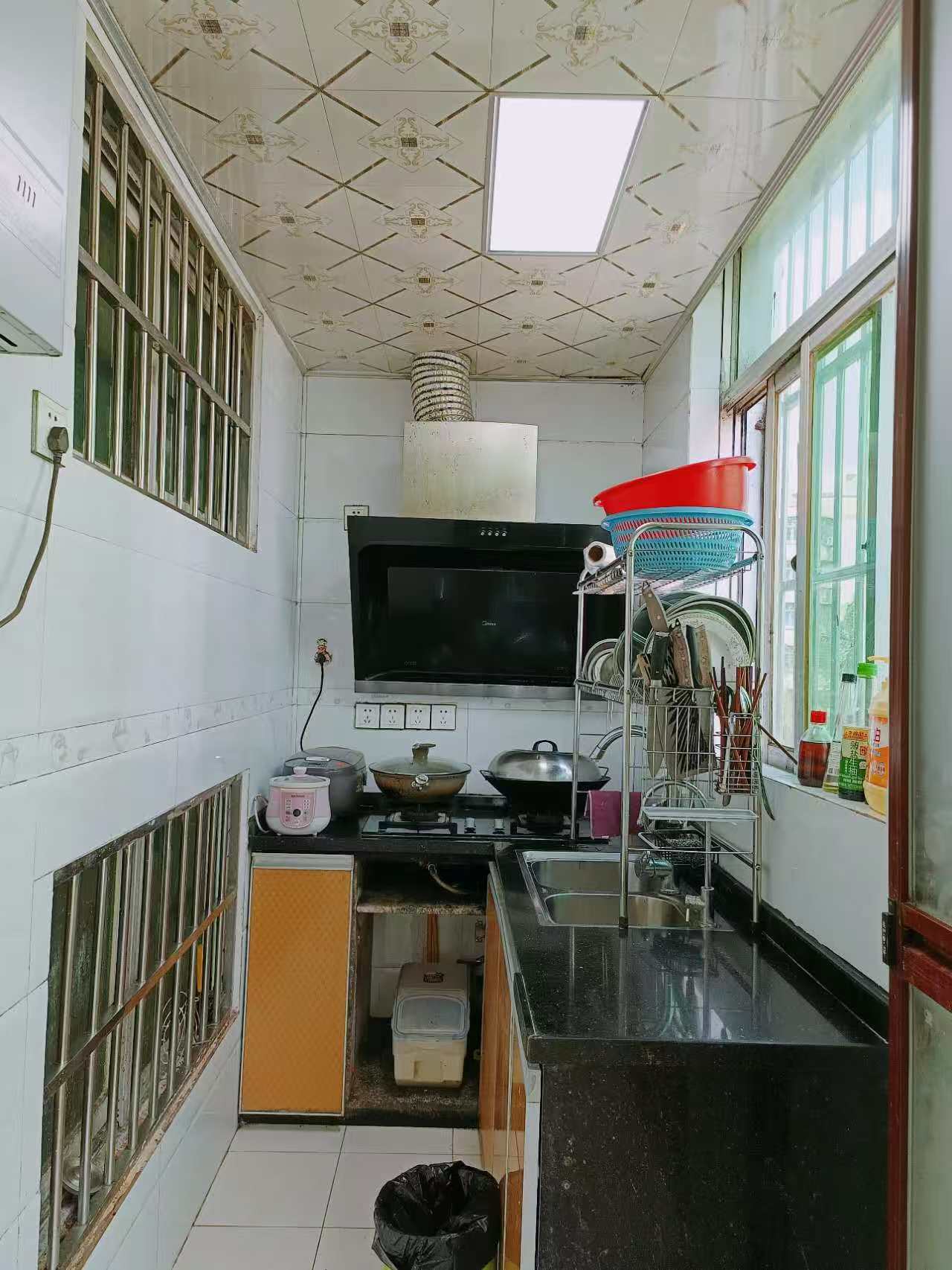 顺发新村  3室2厅2卫   108.00万室内图