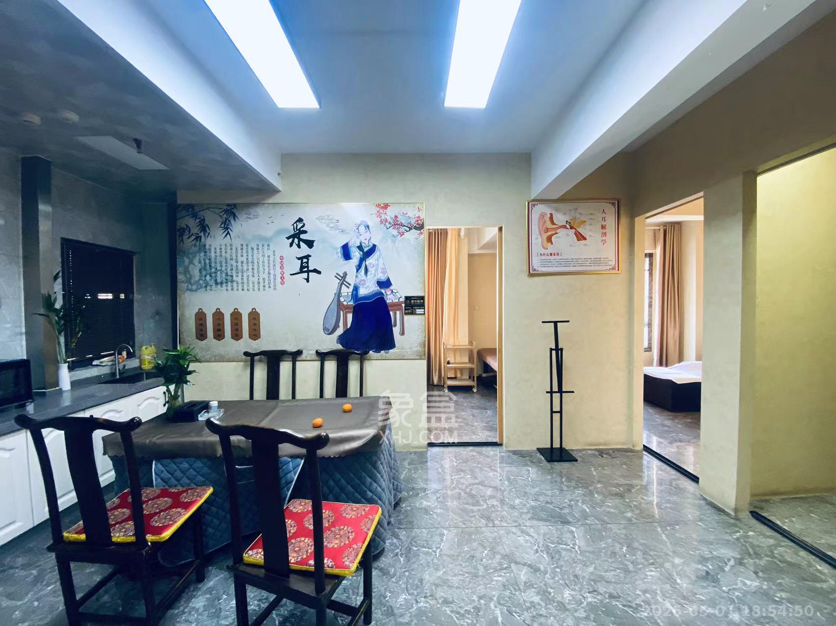 半山公馆(半山国际中心) 1室1厅1卫 3000.0元/月 半山公馆(半山国际中心) 1室1厅1卫 3000.0元/月室内图