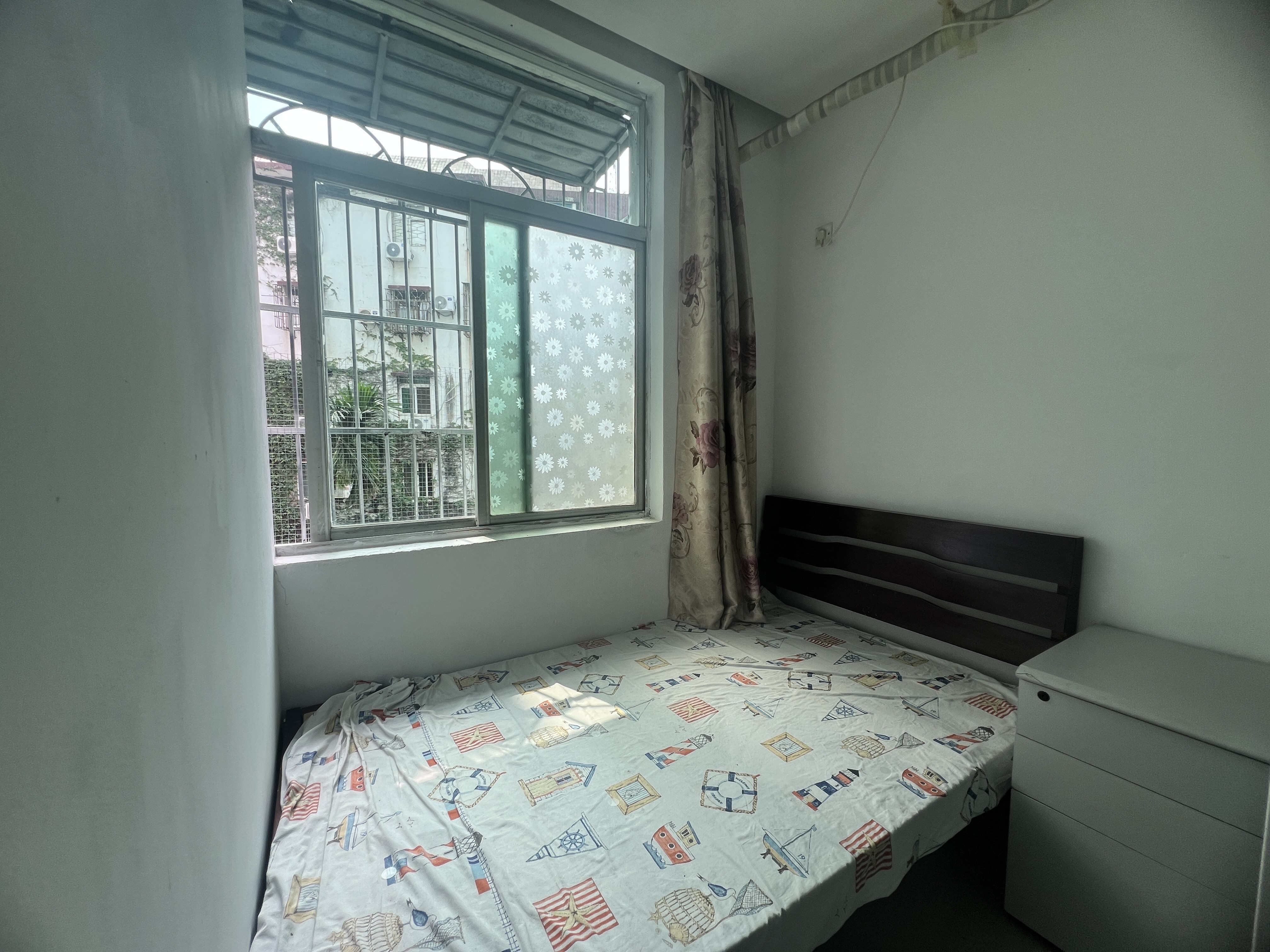 龙翔大厦  1室0厅0卫   1300.00元/月室内图