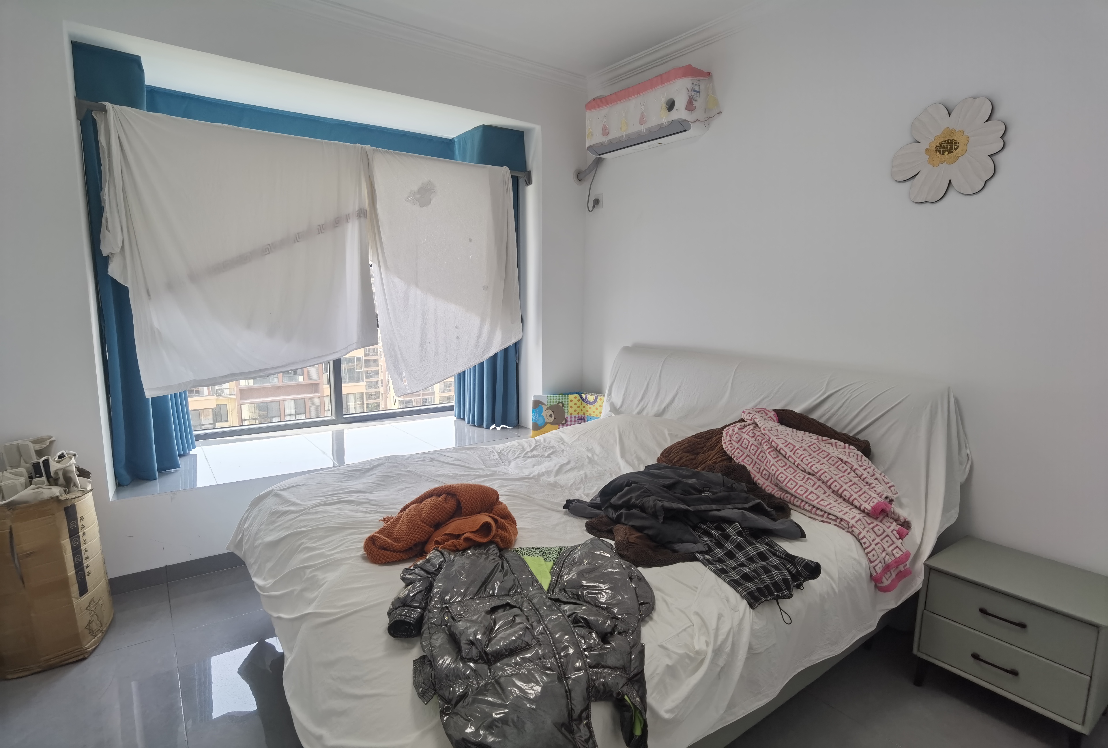 天门壹号 3室2厅1卫 67.8万 天门壹号 3室2厅1卫 67.8万客厅