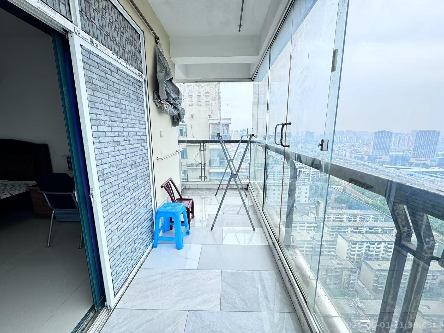 摩登摩天 2室2厅1卫 1200.0元/月 摩登摩天 2室2厅1卫 1200.0元/月室内图