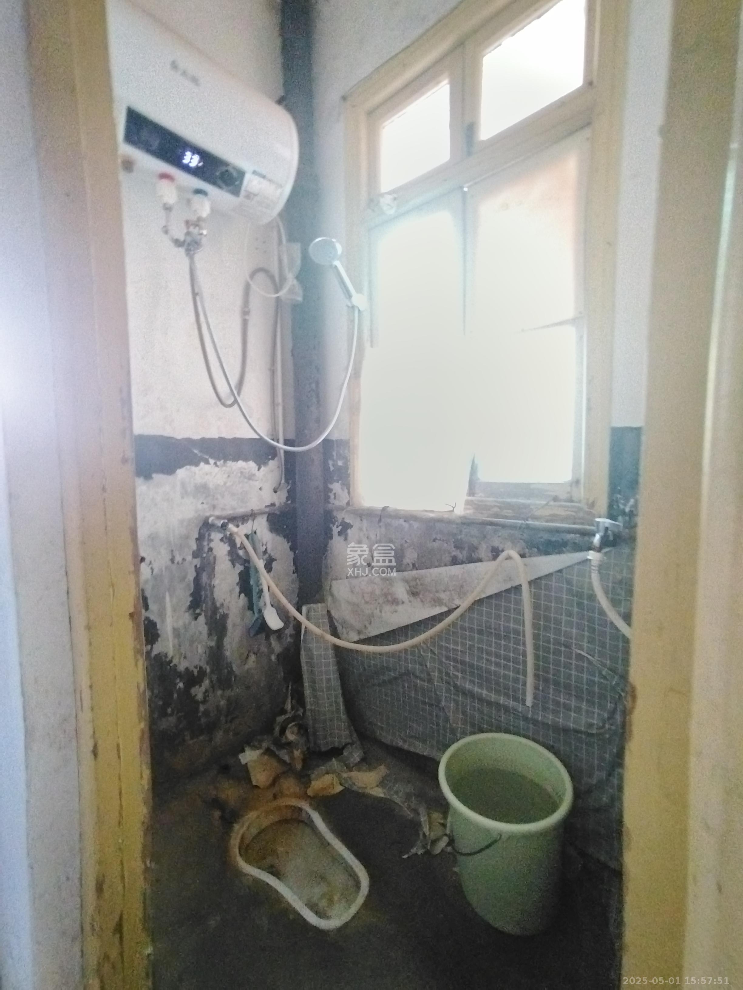 老鸦冲小区 1室1厅1卫 1100.0元/月 老鸦冲小区 1室1厅1卫 1100.0元/月室内图