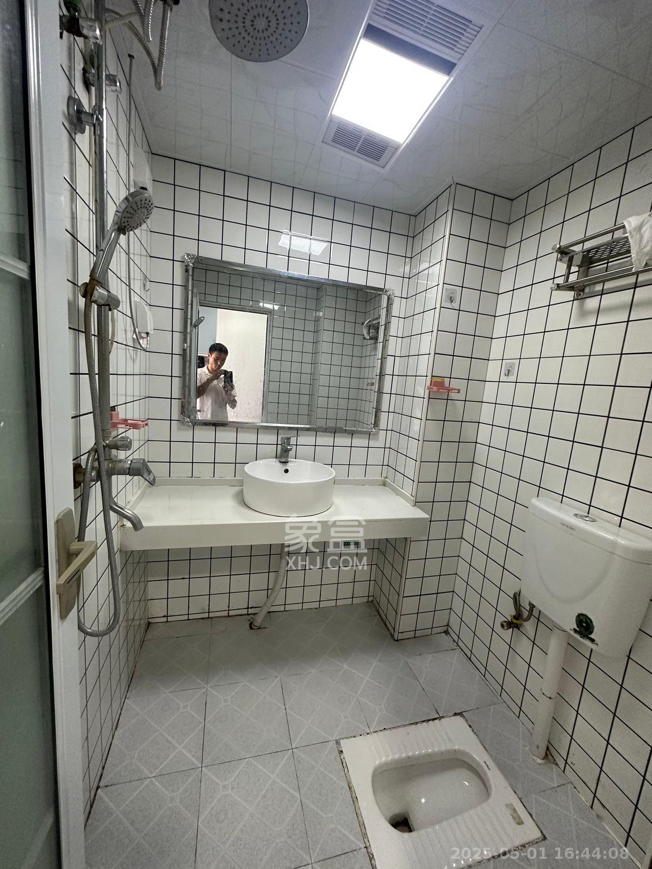 裕天国际商汇中心 1室1厅1卫 1250.0元/月 裕天国际商汇中心 1室1厅1卫 1250.0元/月室内图