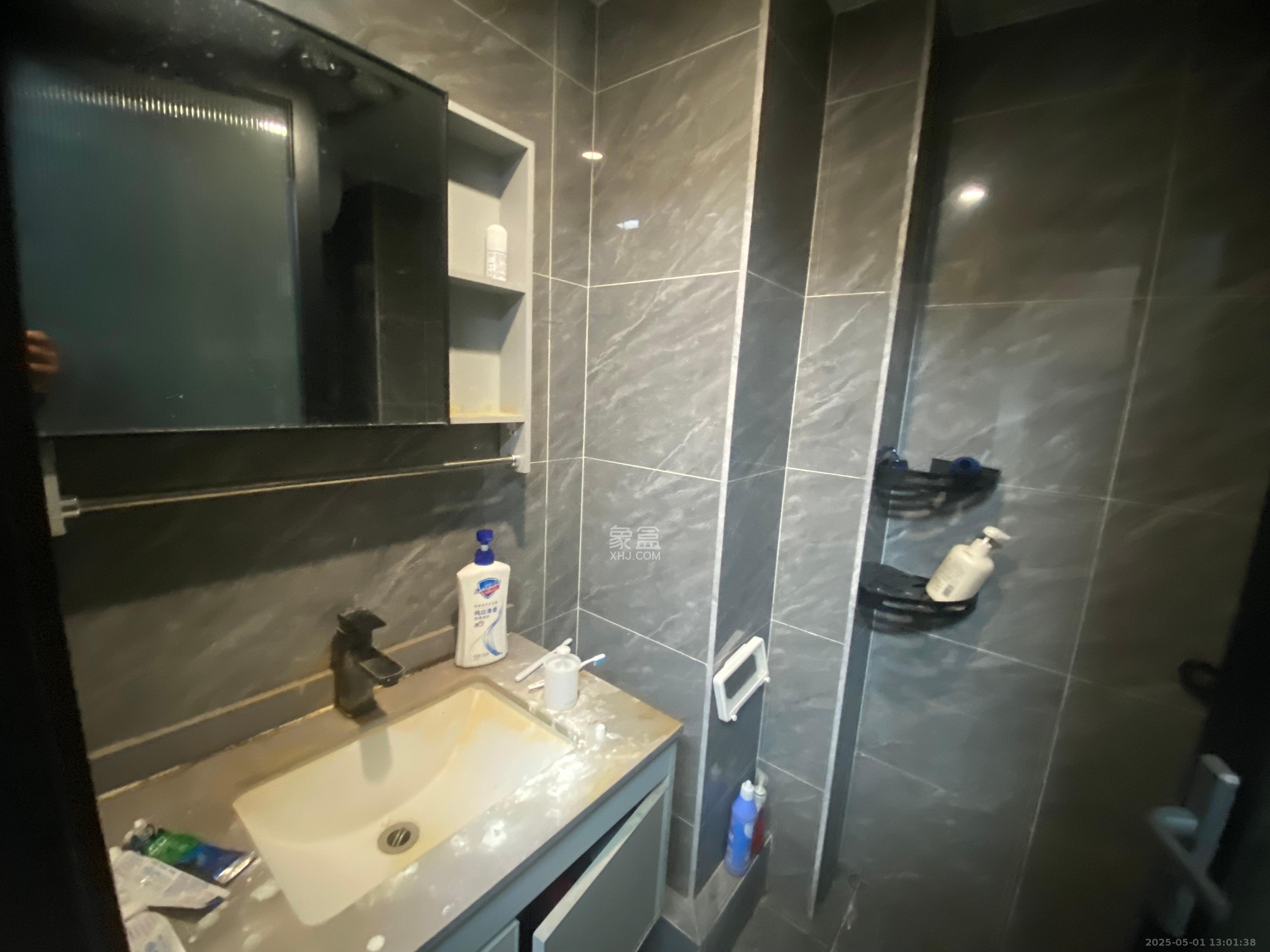 佳兆业云顶梅溪湖(佳兆业梅溪荟)  1室1厅1卫    1400.0元/月 佳兆业云顶梅溪湖(佳兆业梅溪荟)  1室1厅1卫    1400.0元/月室内图