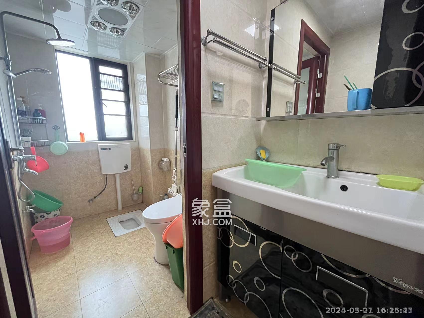 湘桥佳苑  2室2厅1卫    2500.0元/月 湘桥佳苑  2室2厅1卫    2500.0元/月室内图