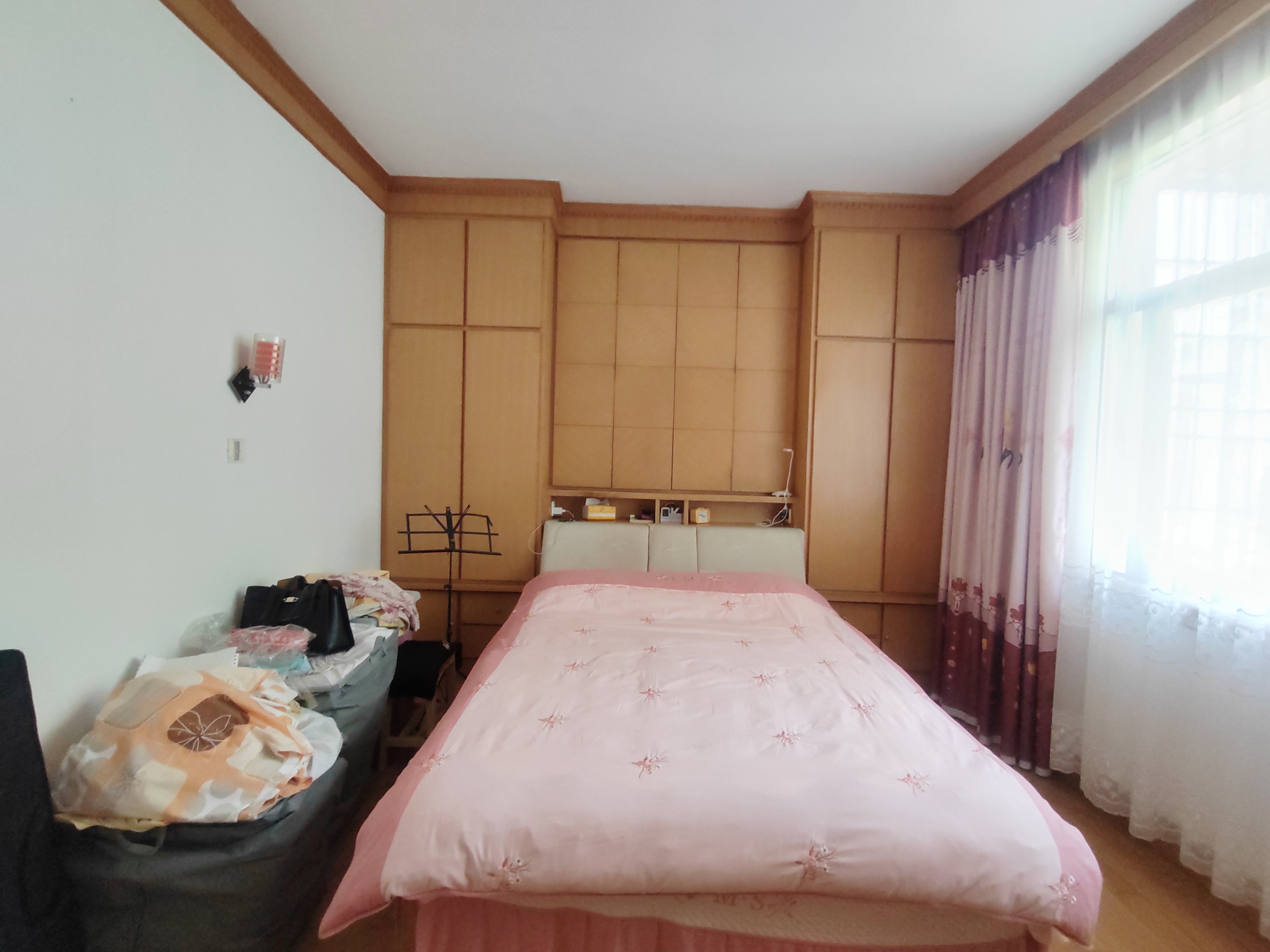 老吉大教师宿舍  3室2厅2卫   66.30万客厅