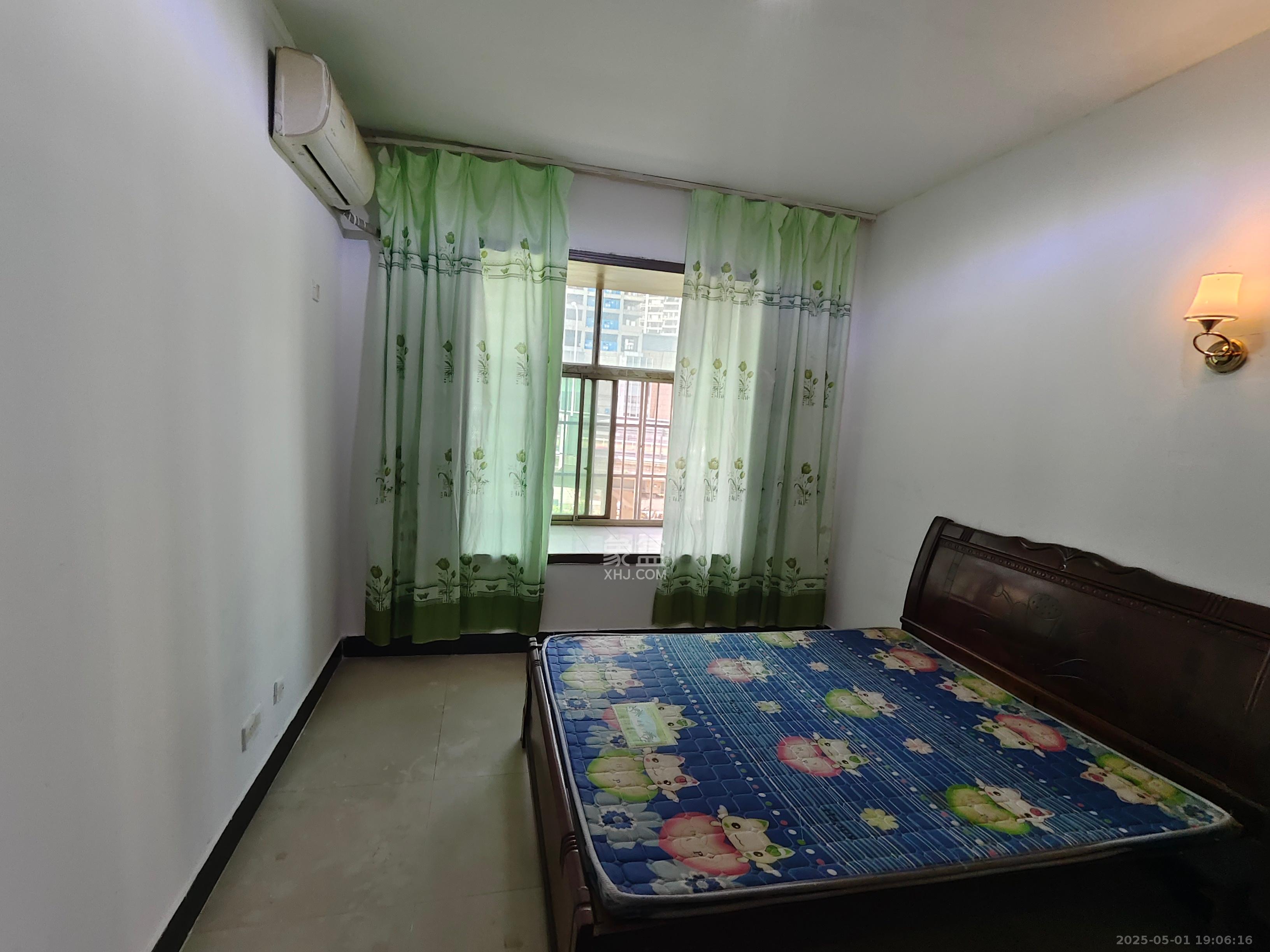 莲湖大厦 2室2厅1卫 2000.0元/月 莲湖大厦 2室2厅1卫 2000.0元/月室内图