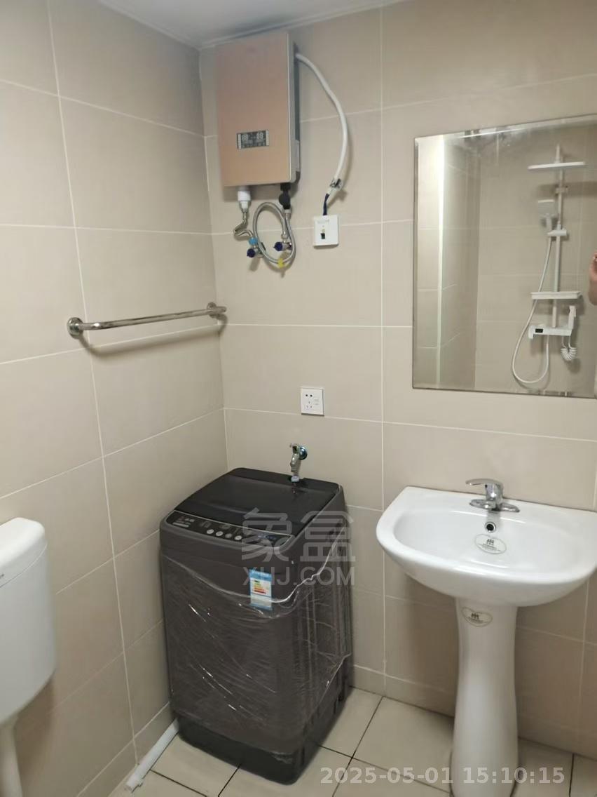 富华商业广场 1室0厅1卫 900.0元/月 富华商业广场 1室0厅1卫 900.0元/月室内图