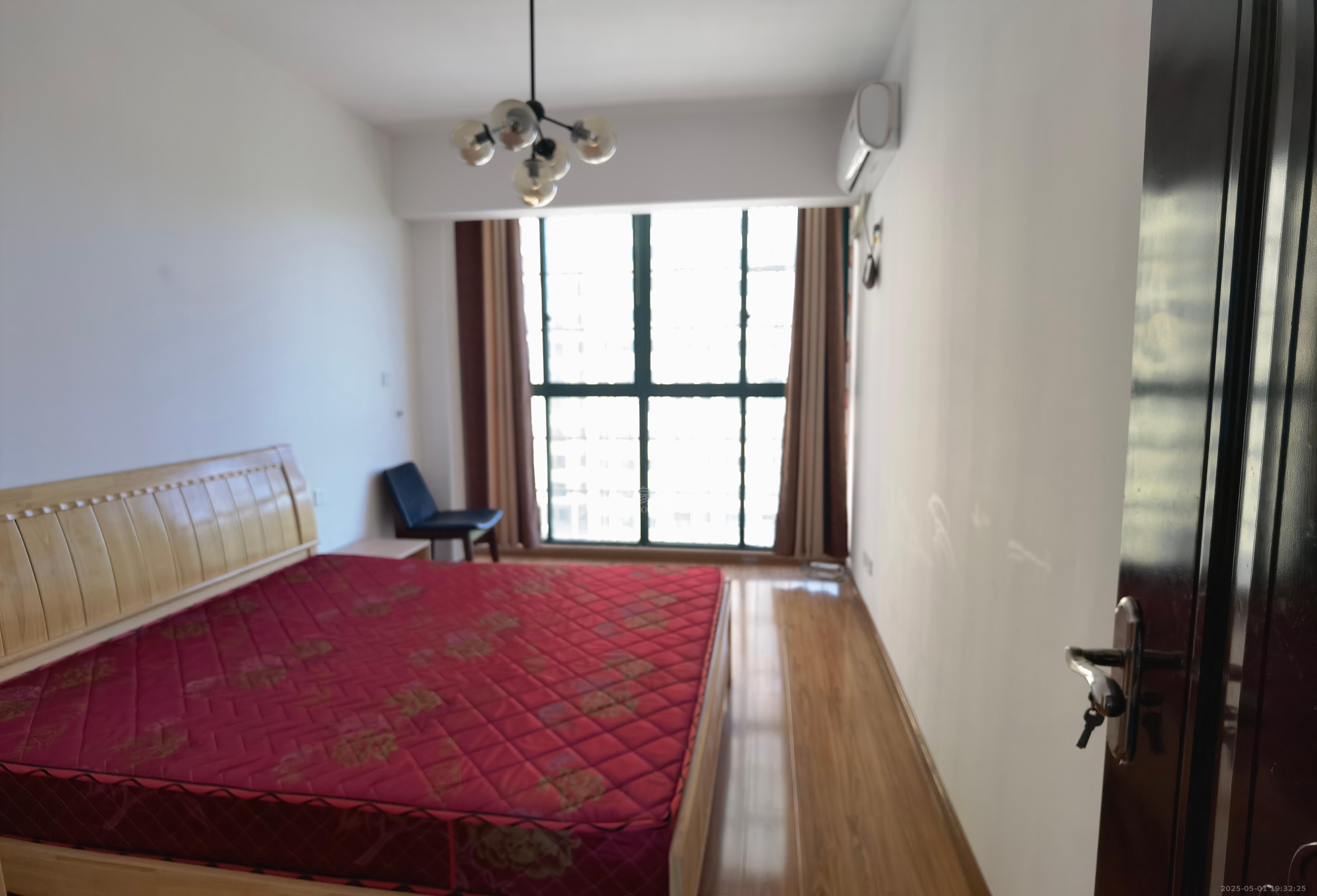 湖景名城 3室2厅2卫 1700.0元/月 湖景名城 3室2厅2卫 1700.0元/月室内图