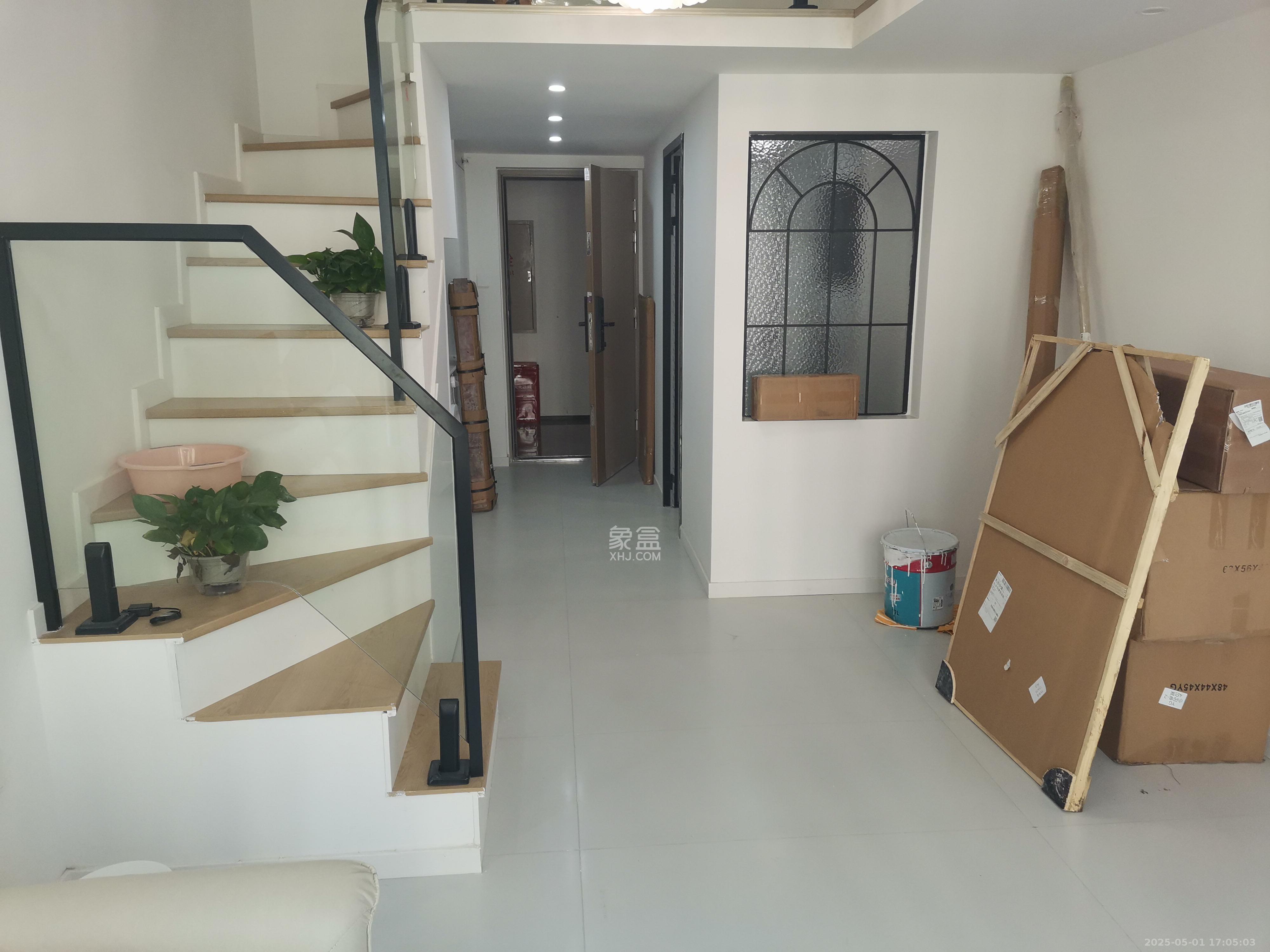 力高凤凰新天 2室2厅1卫 2500.0元/月 力高凤凰新天 2室2厅1卫 2500.0元/月室内图