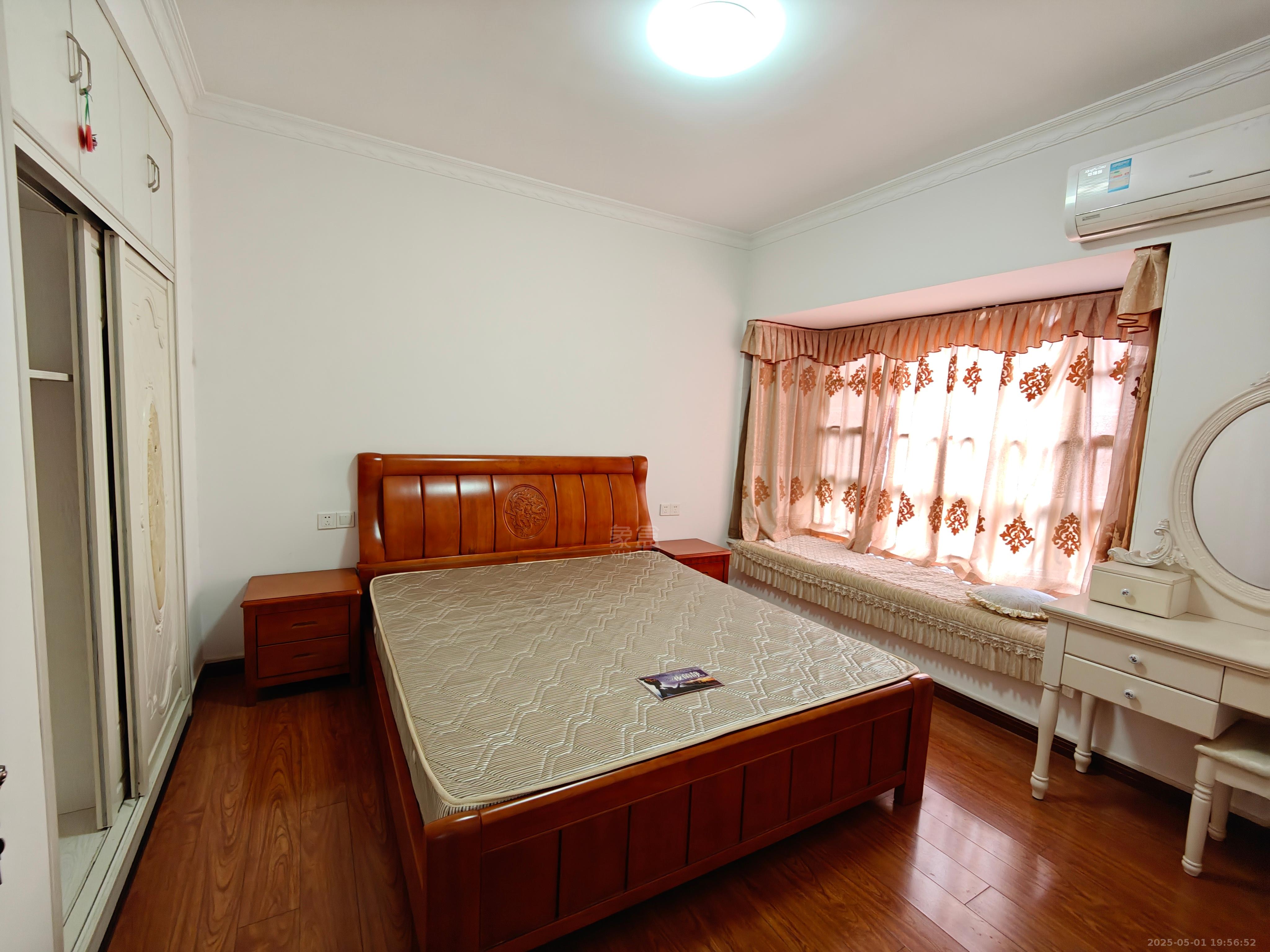 美的城三期 3室2厅1卫 2000.00元/月 美的城三期 3室2厅1卫 2000.00元/月室内图