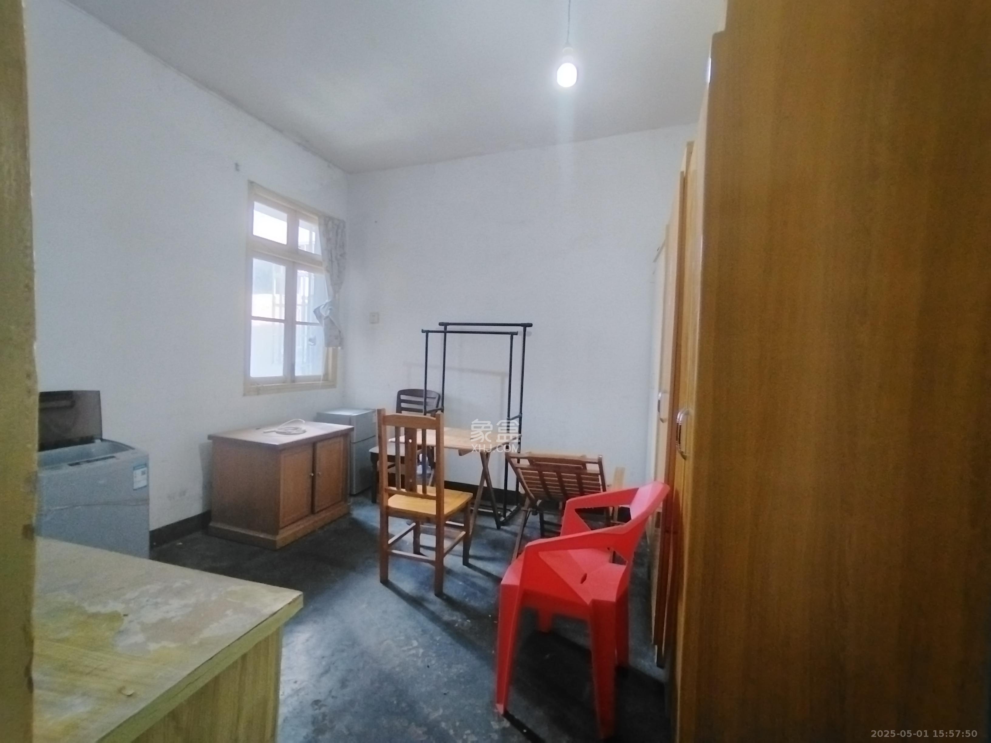 老鸦冲小区 1室1厅1卫 1100.0元/月 老鸦冲小区 1室1厅1卫 1100.0元/月室内图