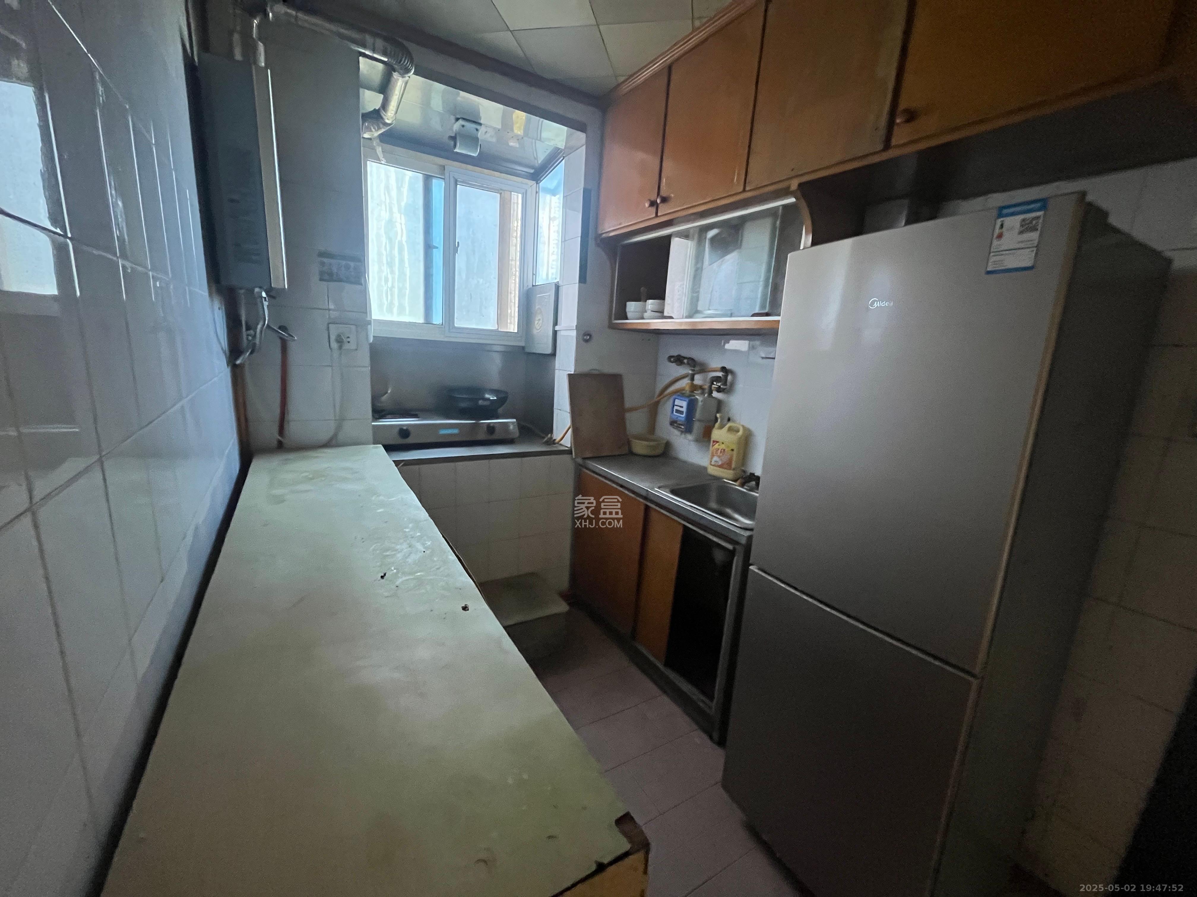 湖南日报宿舍 3室2厅1卫 2600.0元/月 湖南日报宿舍 3室2厅1卫 2600.0元/月室内图