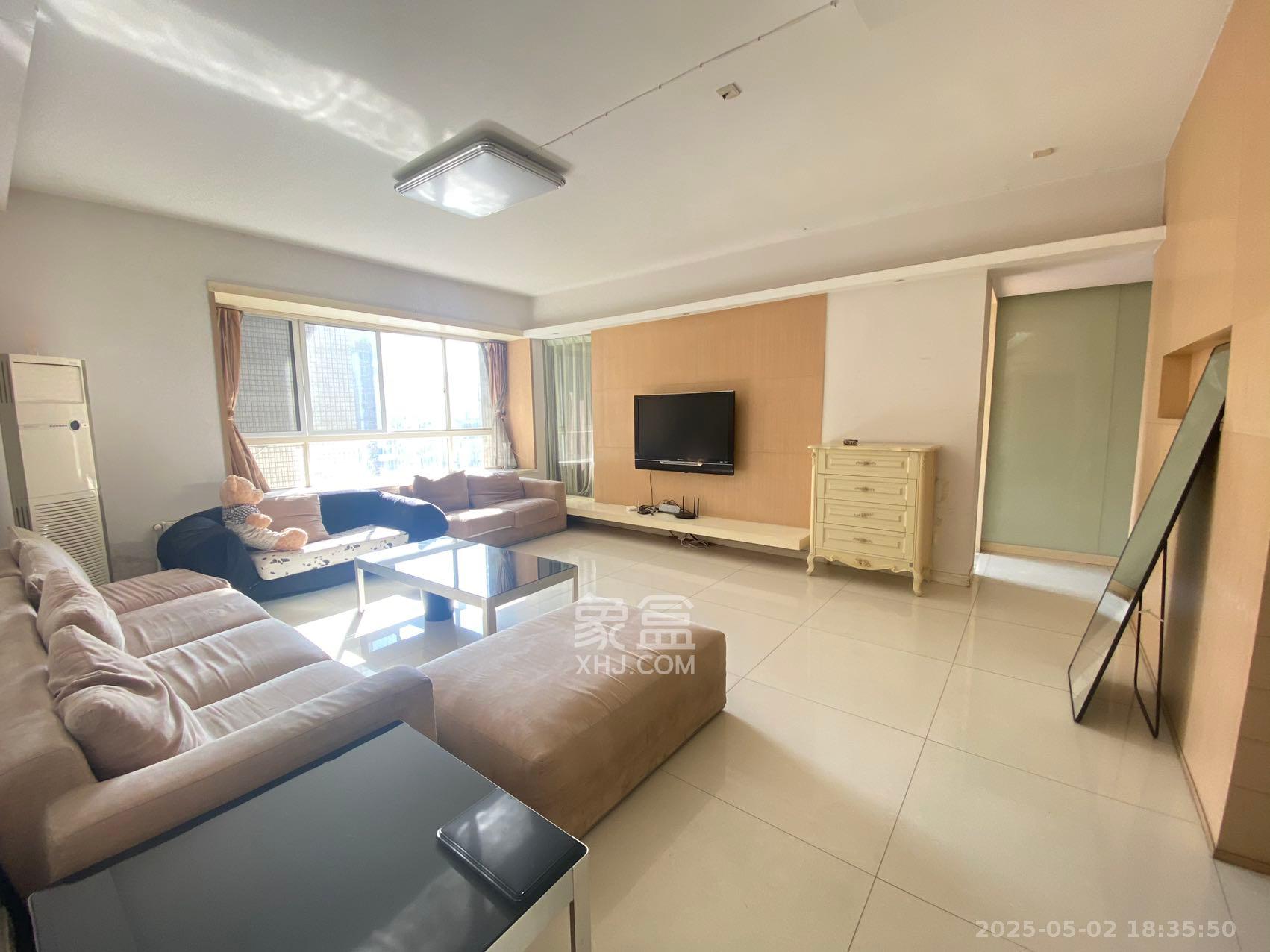 欧园 3室2厅1卫 3300.0元/月 欧园 3室2厅1卫 3300.0元/月室内图