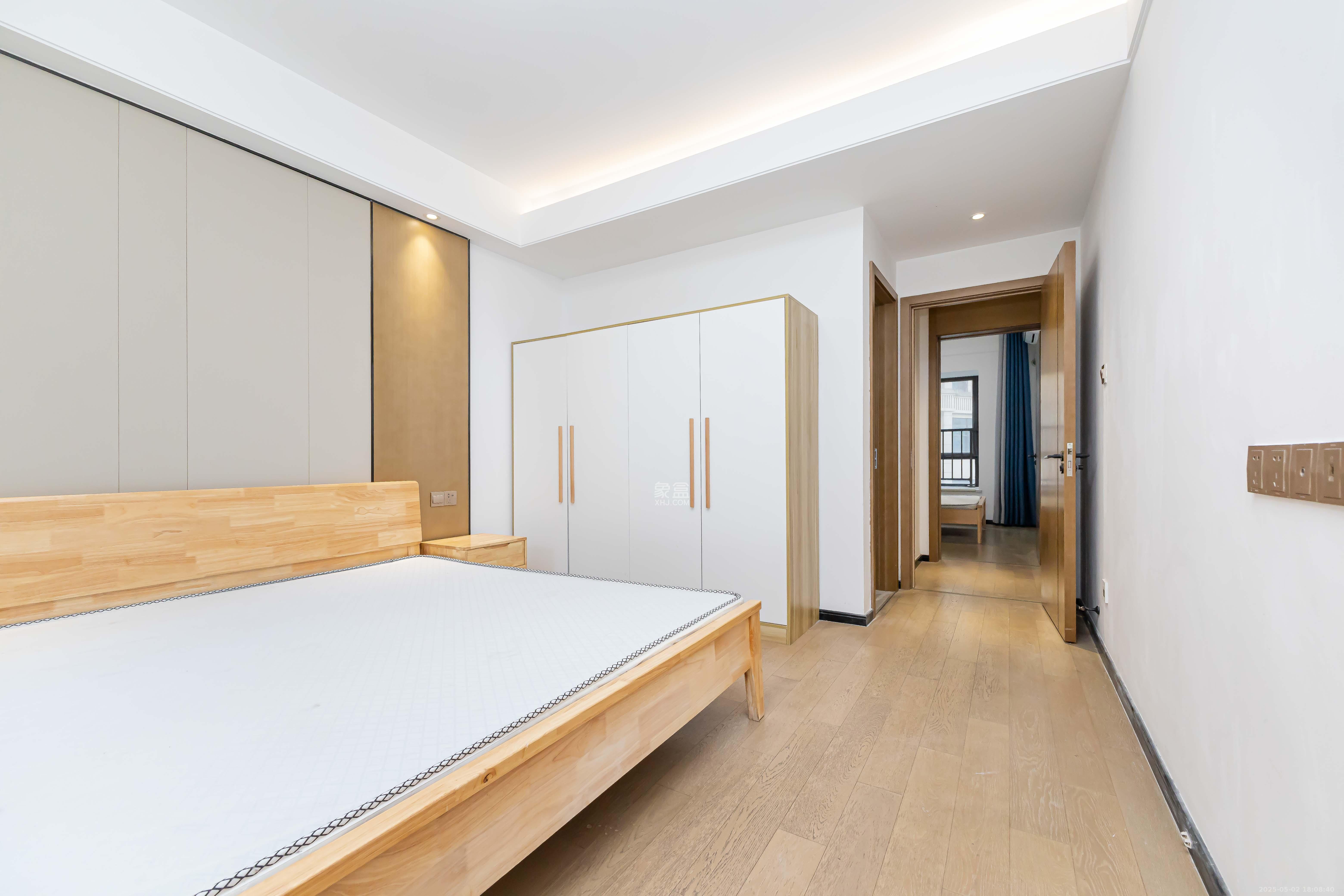 润和滨江府 4室2厅2卫 119.8万 润和滨江府 4室2厅2卫 119.8万卧室