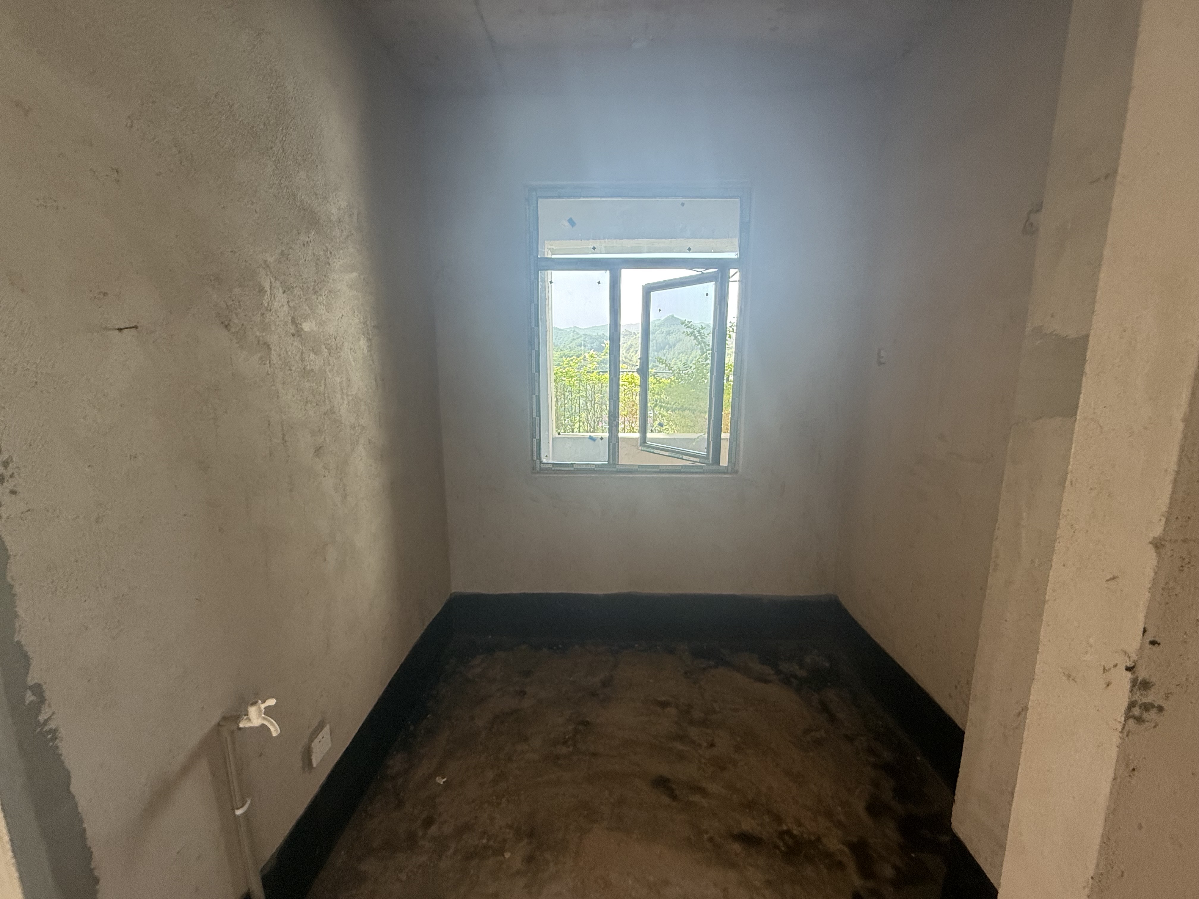 新外滩江苑 3室2厅2卫 82.0万 新外滩江苑 3室2厅2卫 82.0万客厅