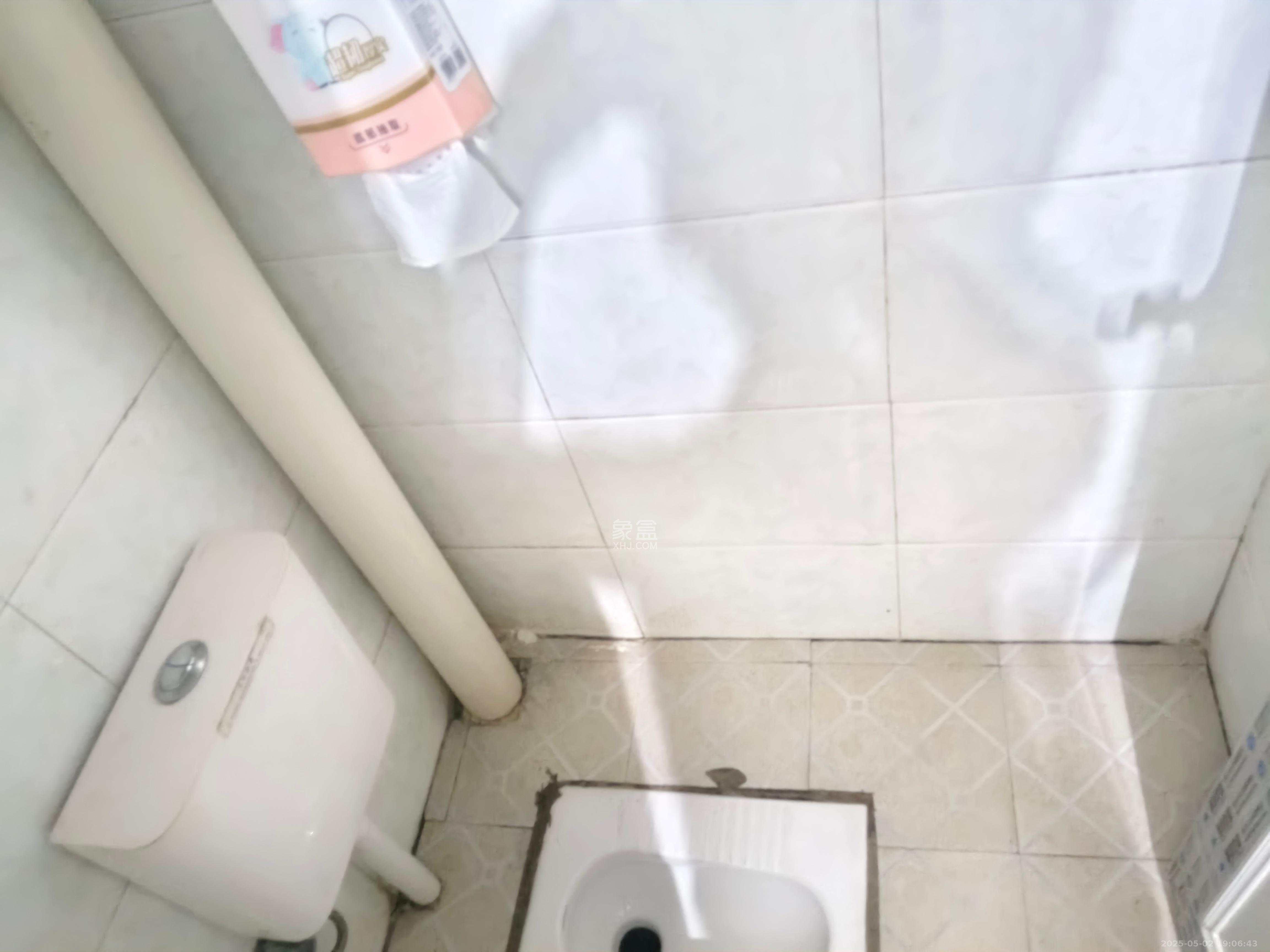 上碧湘街散盘 1室1厅1卫 1000.0元/月 上碧湘街散盘 1室1厅1卫 1000.0元/月室内图