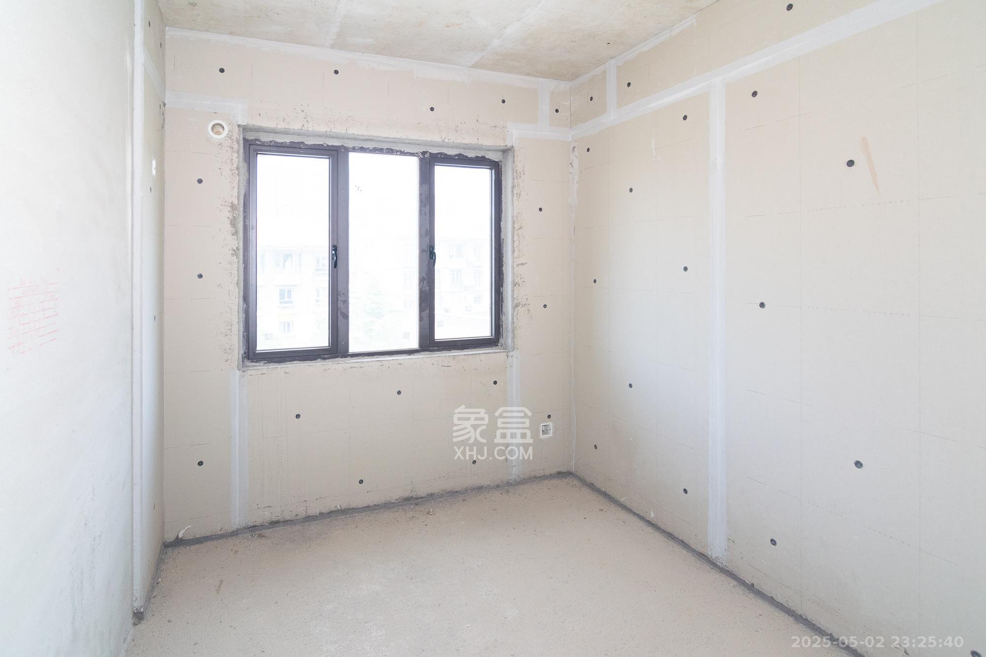 润和谷山郡(悦禧山庄水榭花都)  5室2厅3卫    145.0万 润和谷山郡(悦禧山庄水榭花都)  5室2厅3卫    145.0万卧室