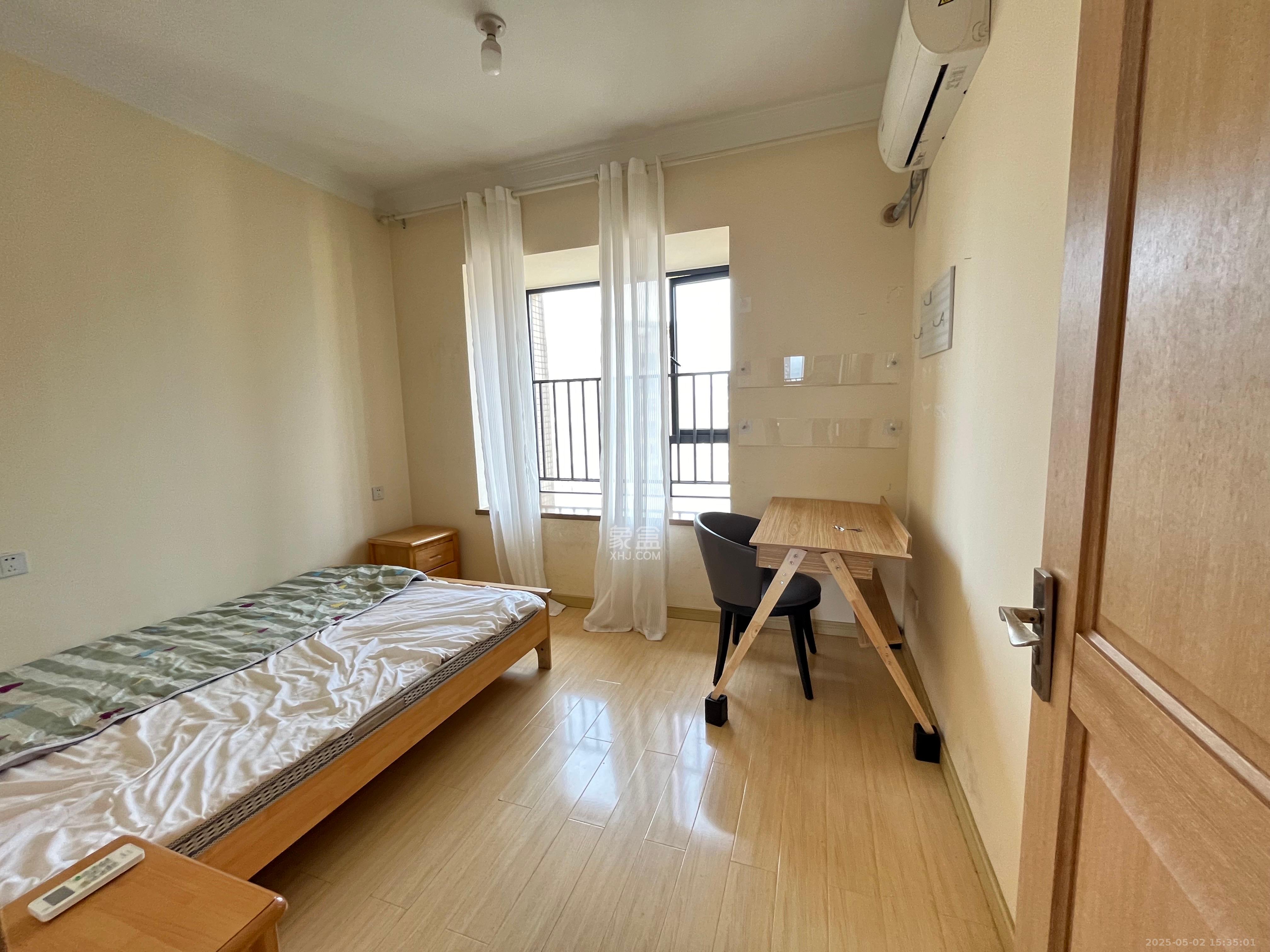 兰亭湾畔  4室2厅2卫   3000.00元/月室内图