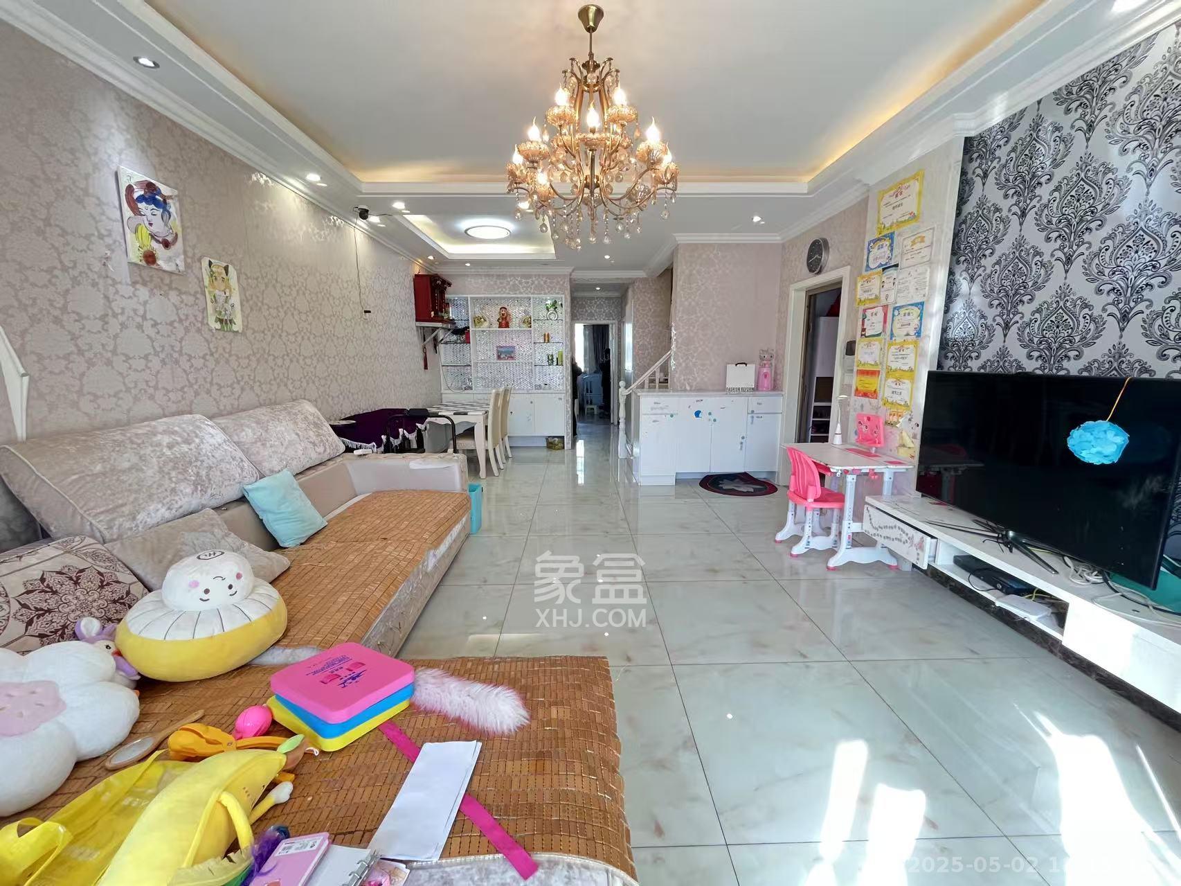 阳光100二期 3室2厅2卫 3500.0元/月 阳光100二期 3室2厅2卫 3500.0元/月室内图