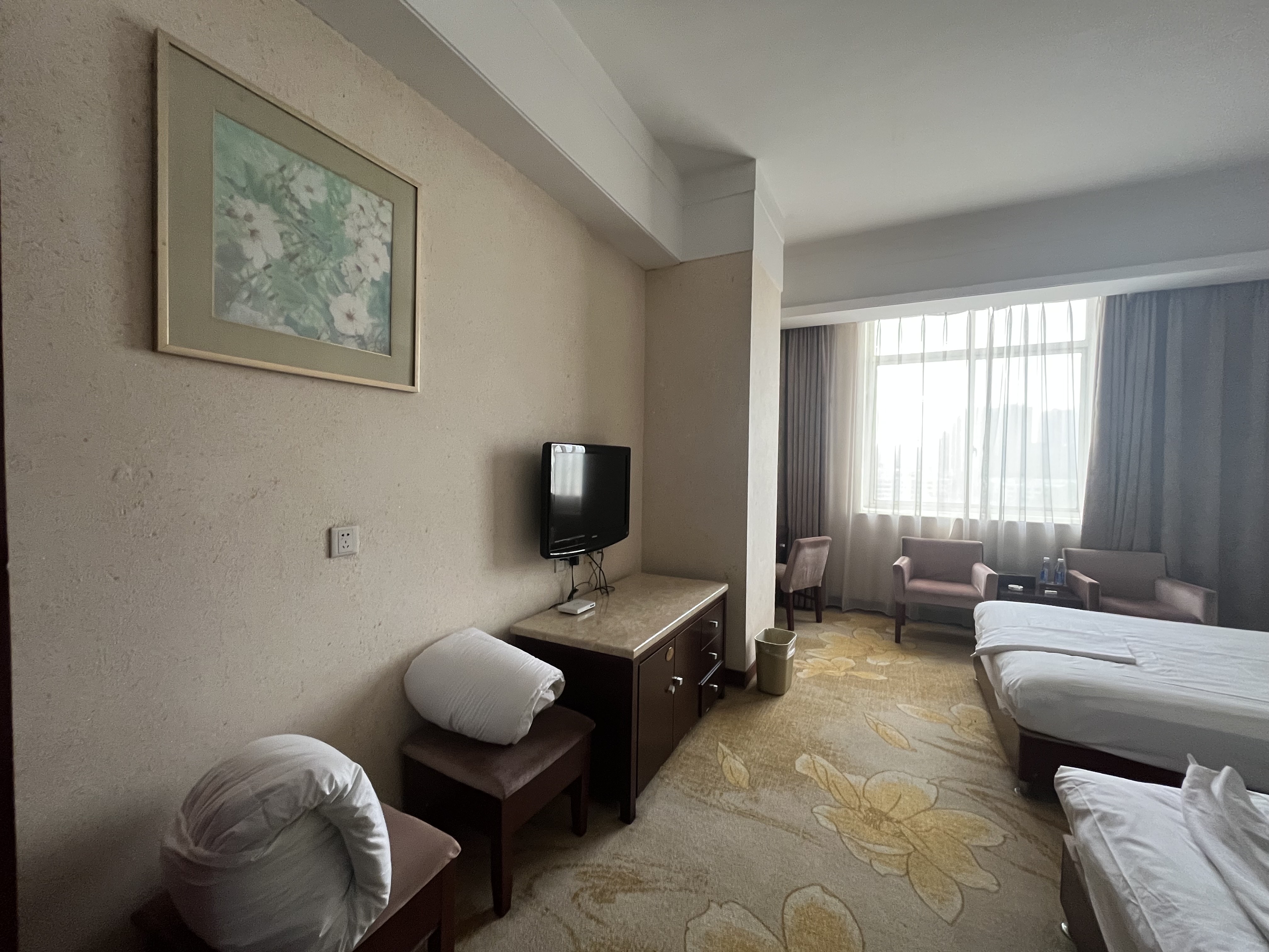 鹏泰国际 1室1厅1卫 19.8万 鹏泰国际 1室1厅1卫 19.8万客厅