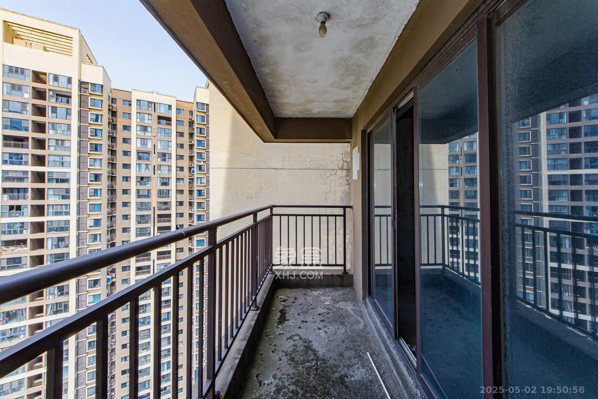 北辰三角洲C2区 3室2厅2卫 182.0万 北辰三角洲C2区 3室2厅2卫 182.0万阳台