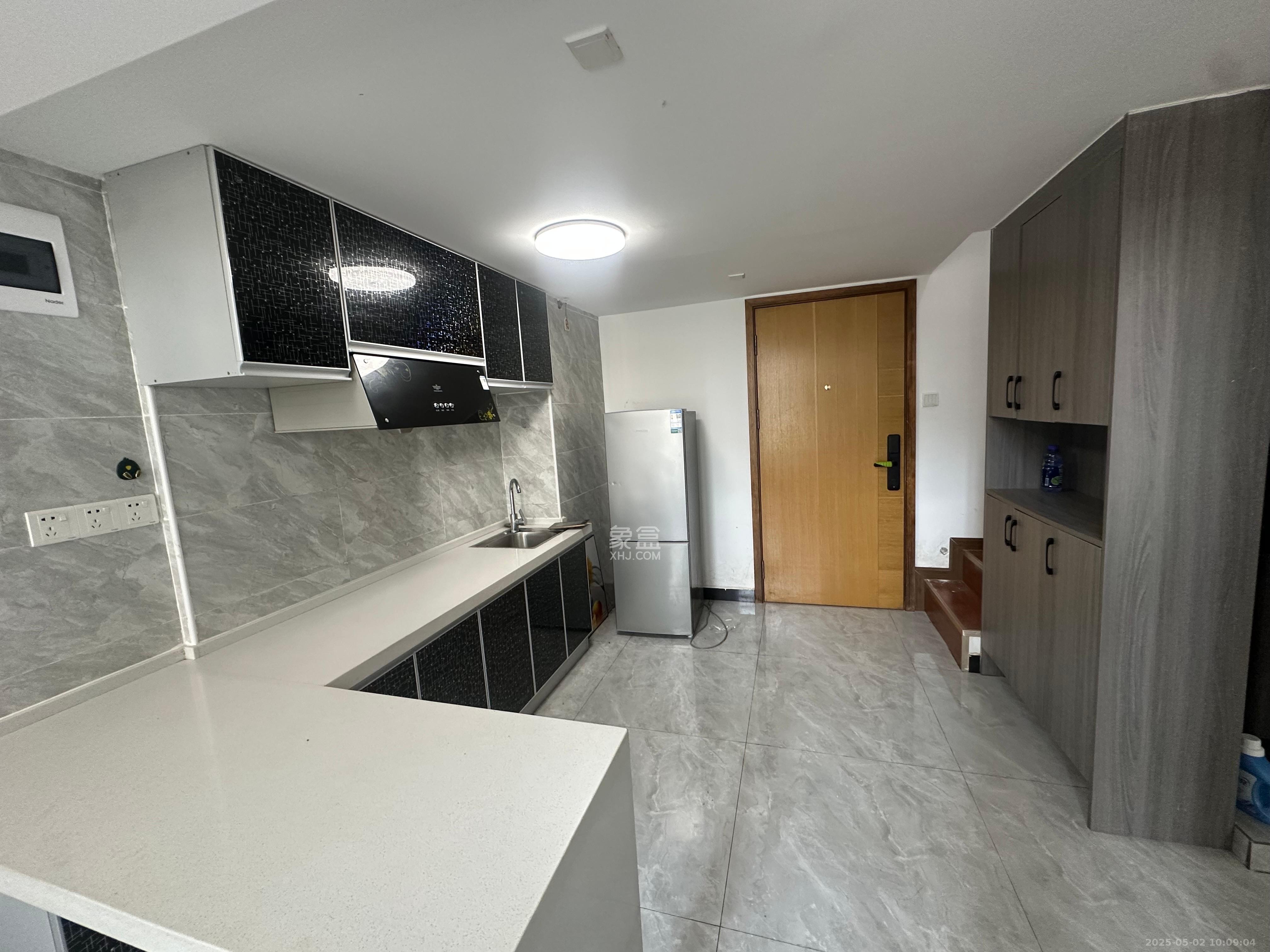 明昇壹城(明昇时代广场)三期 3室1厅2卫 2700.0元/月 明昇壹城(明昇时代广场)三期 3室1厅2卫 2700.0元/月室内图