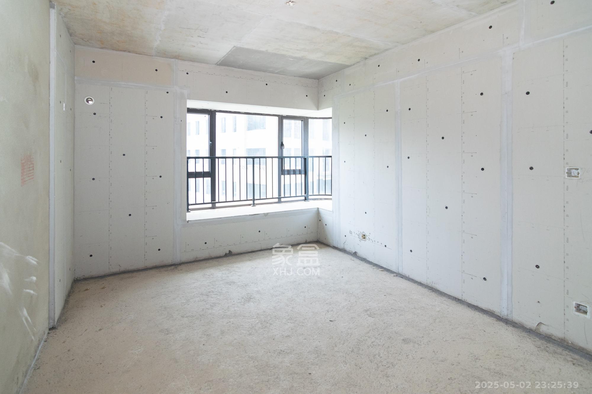 润和谷山郡(悦禧山庄水榭花都)  5室2厅3卫    145.0万 润和谷山郡(悦禧山庄水榭花都)  5室2厅3卫    145.0万卧室